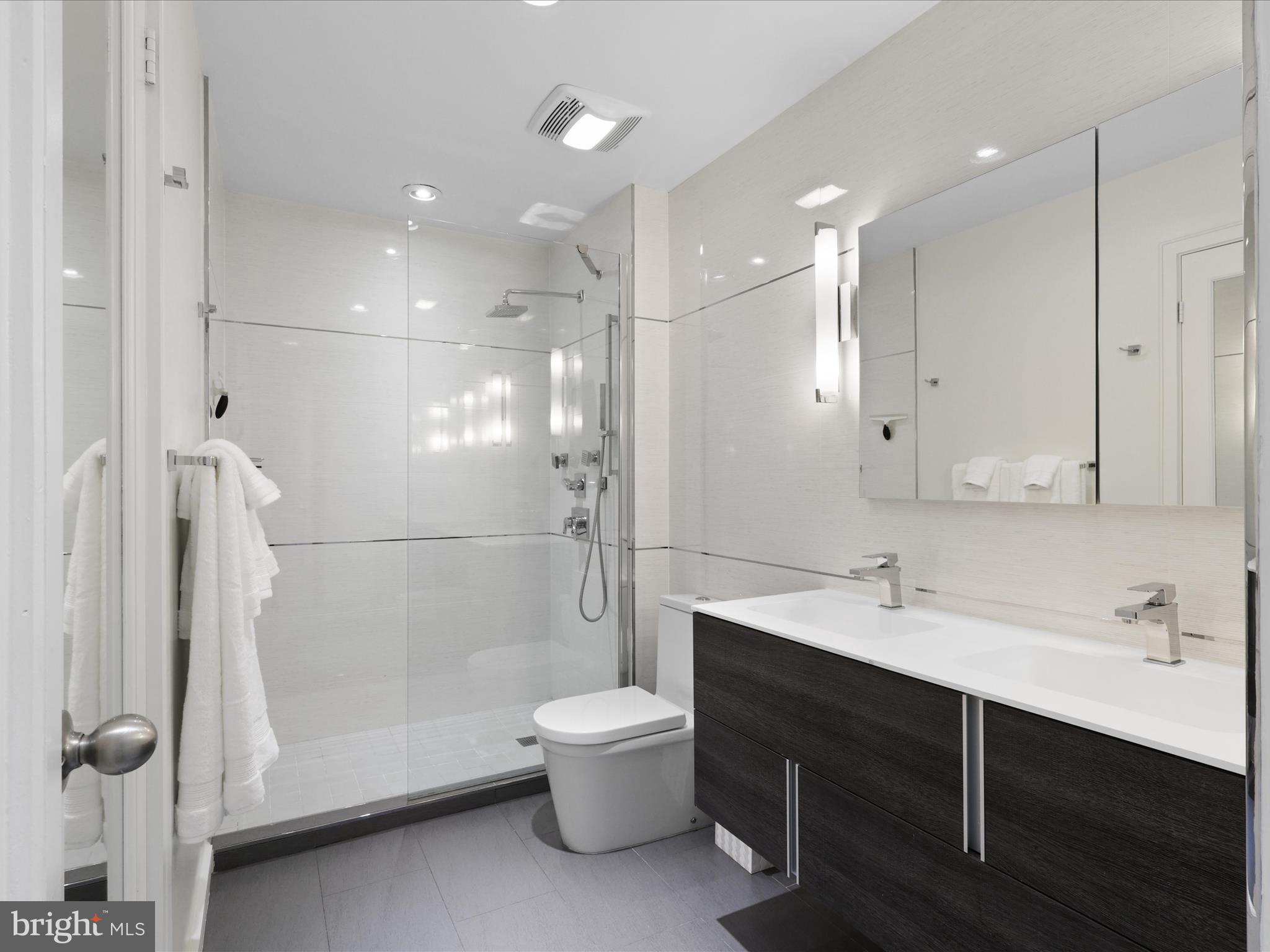 NEWPORT SHORES - Residential