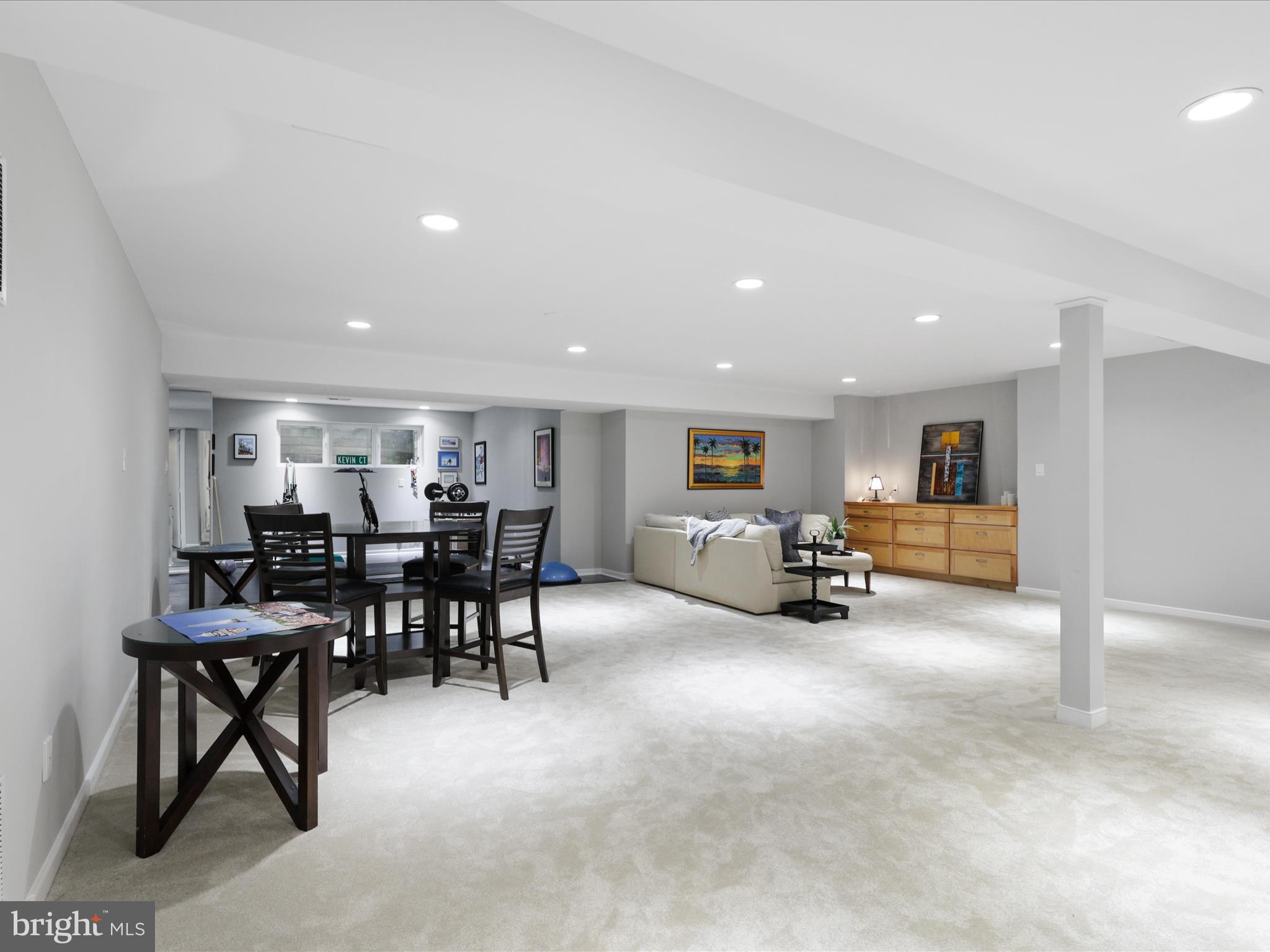 NEWPORT SHORES - Residential