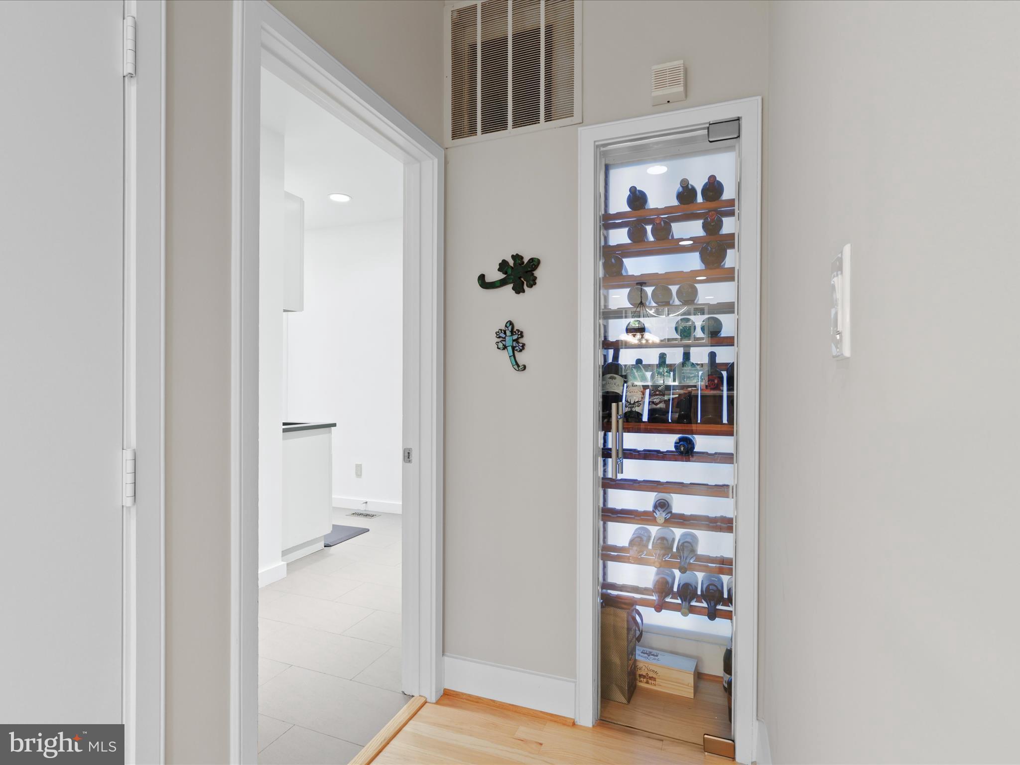 NEWPORT SHORES - Residential