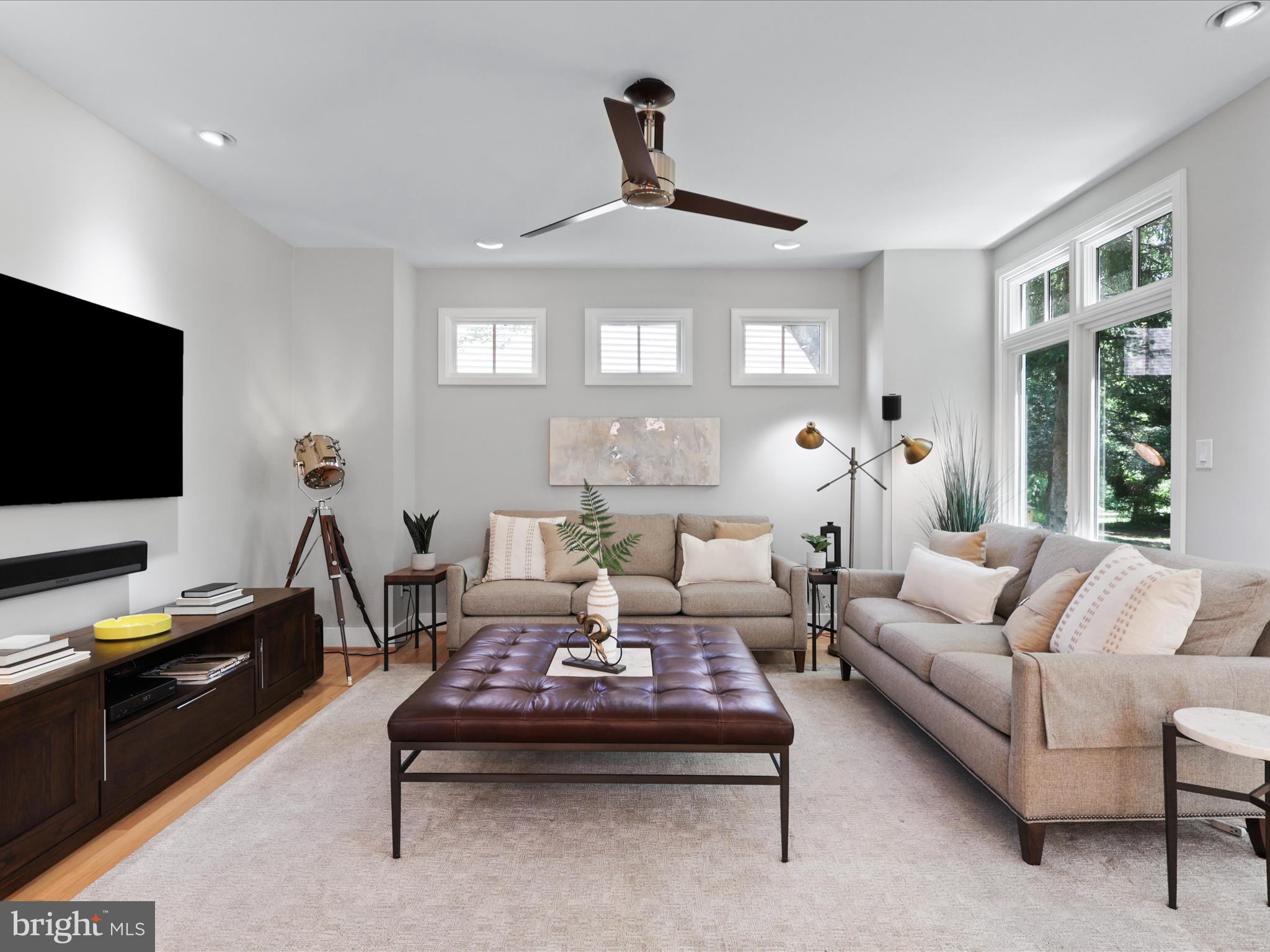 NEWPORT SHORES - Residential