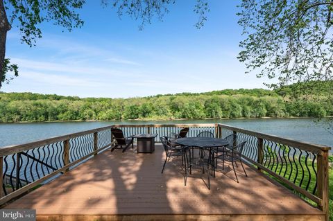116 NATALIE LANE HARPERS FERRY WV 25425