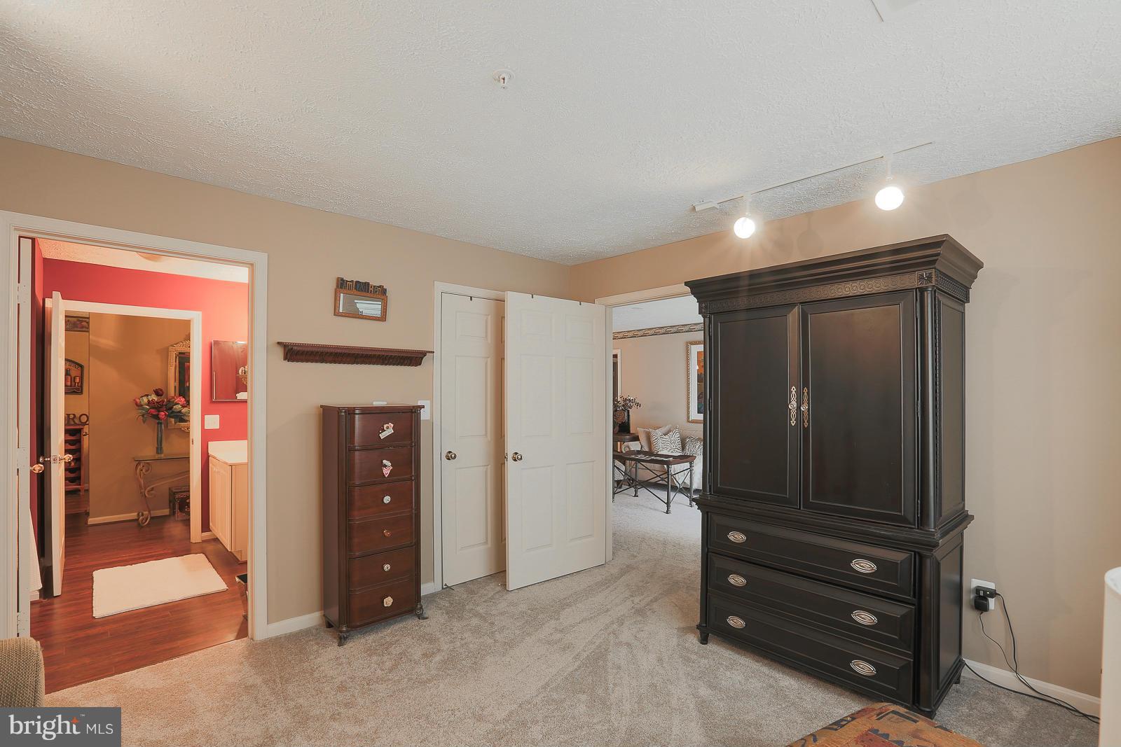 TIMBERGROVE - Residential