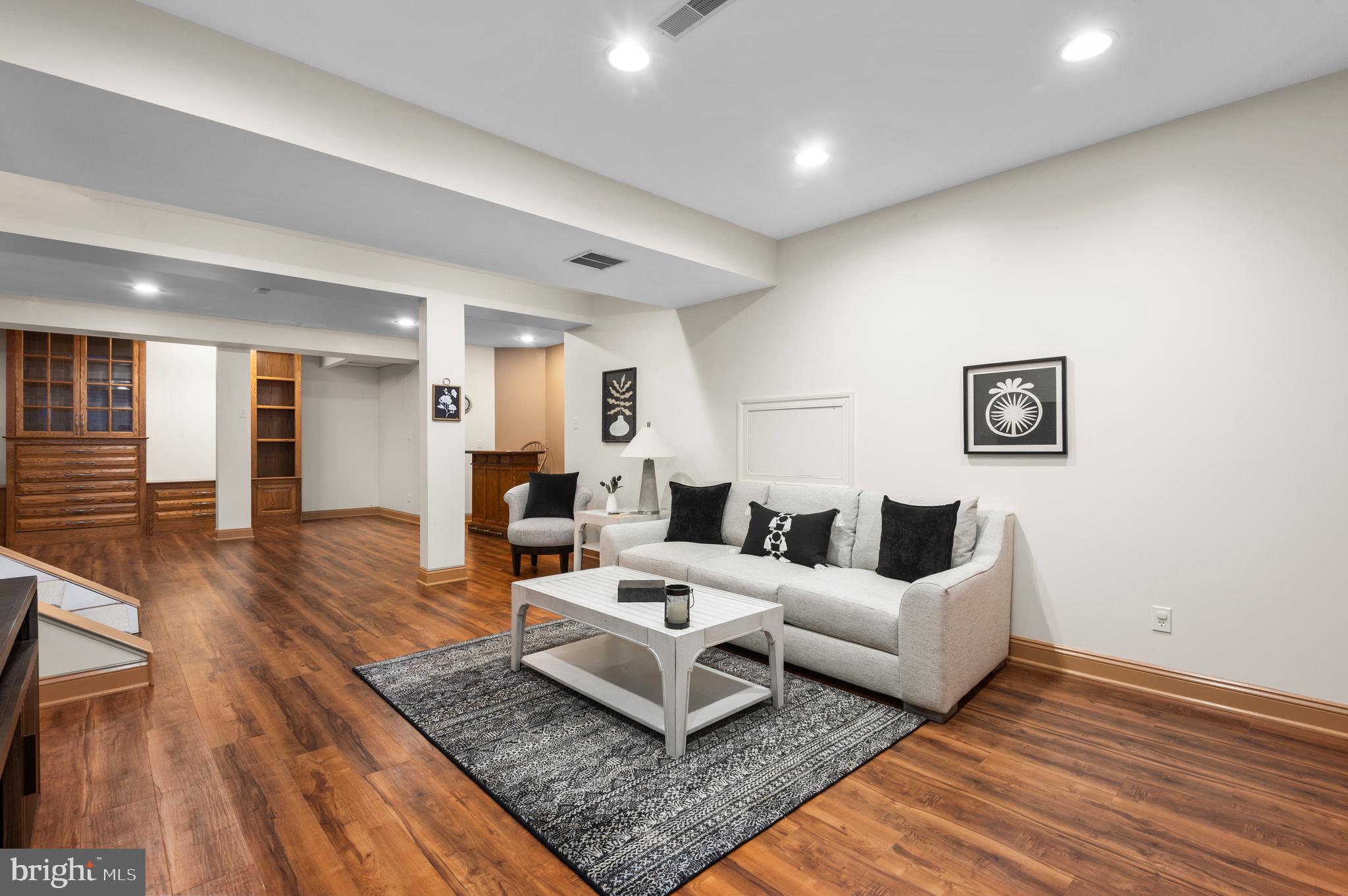 DOYLESTOWN BORO - Residential