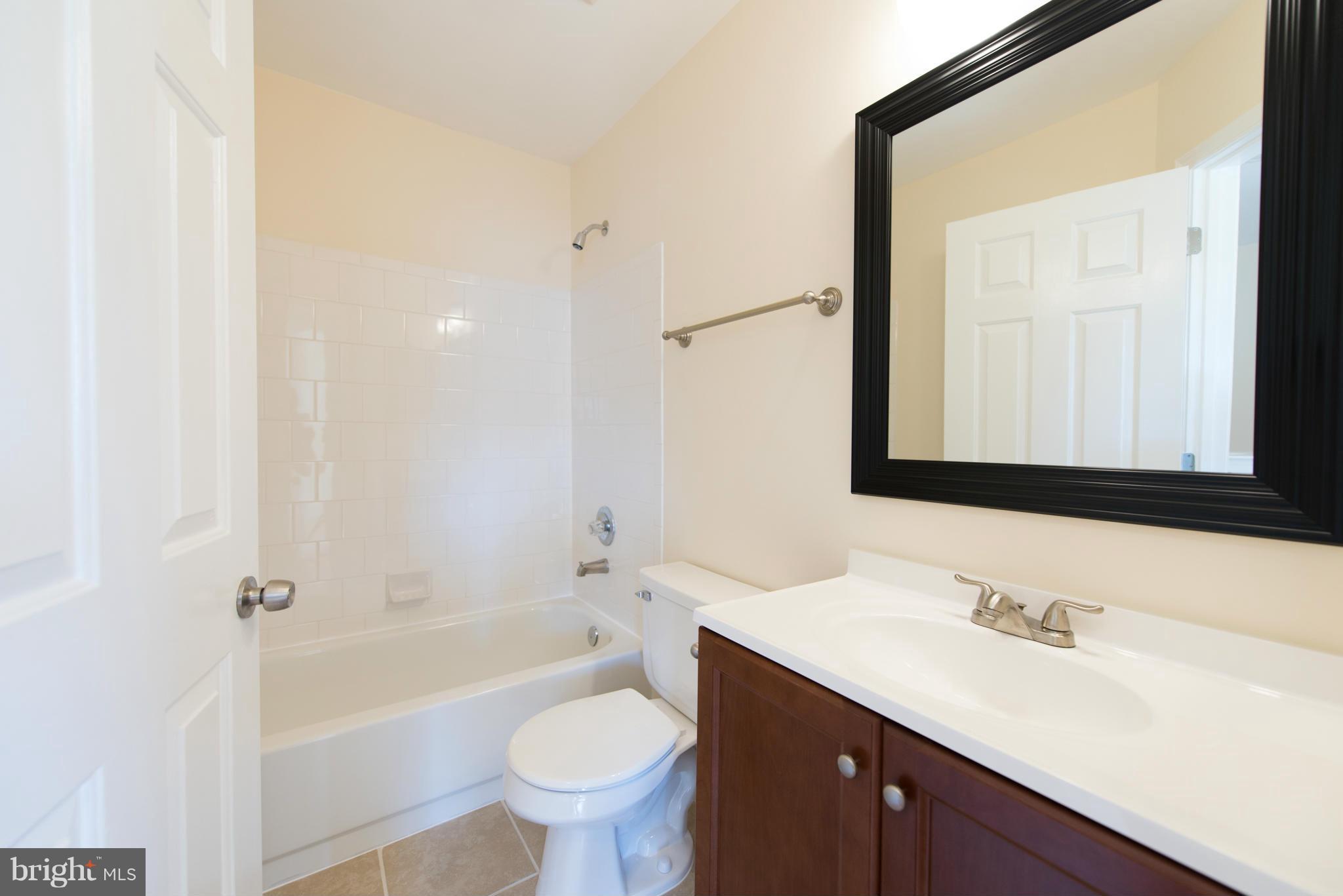 STONEY BEACH - Residential