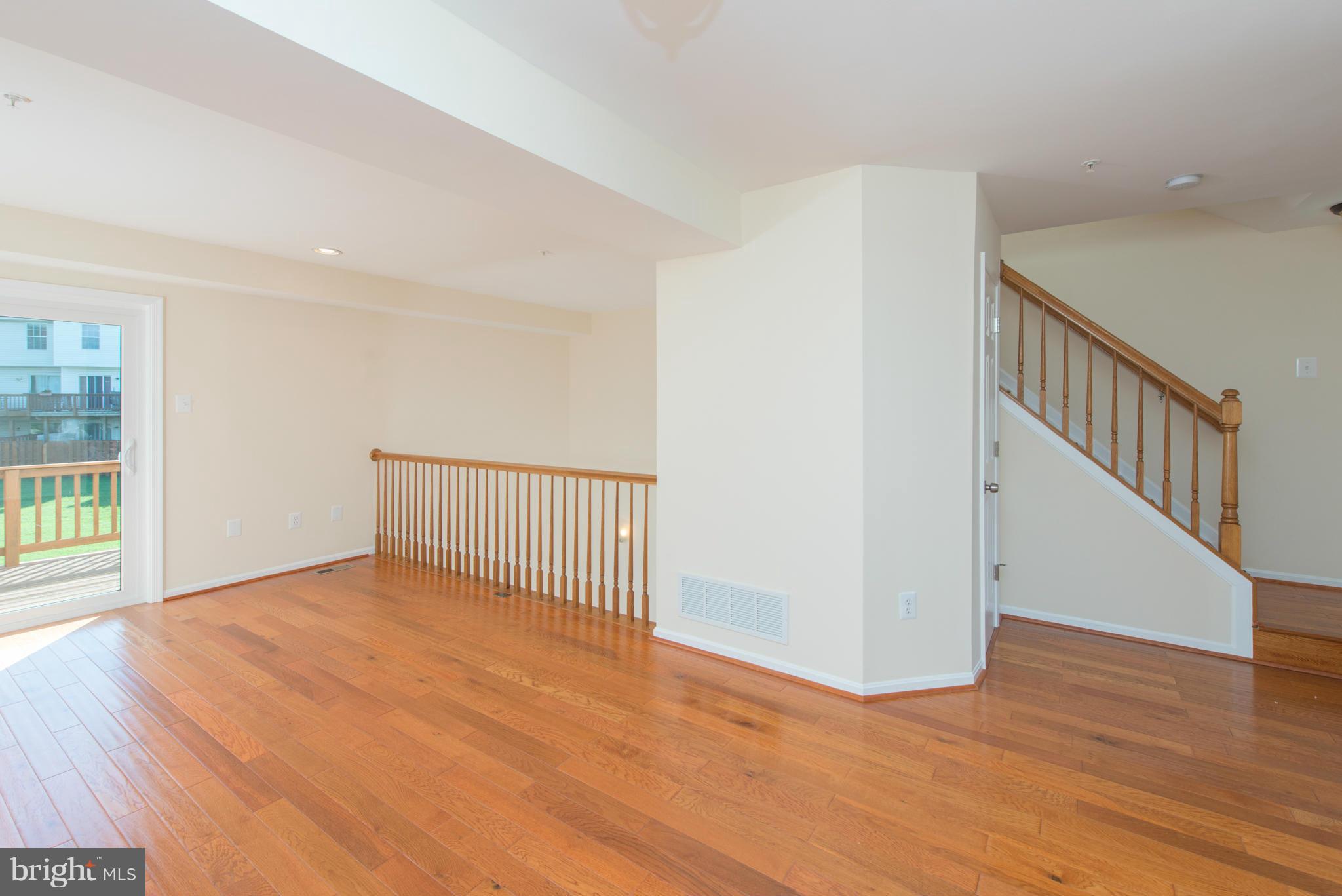 STONEY BEACH - Residential