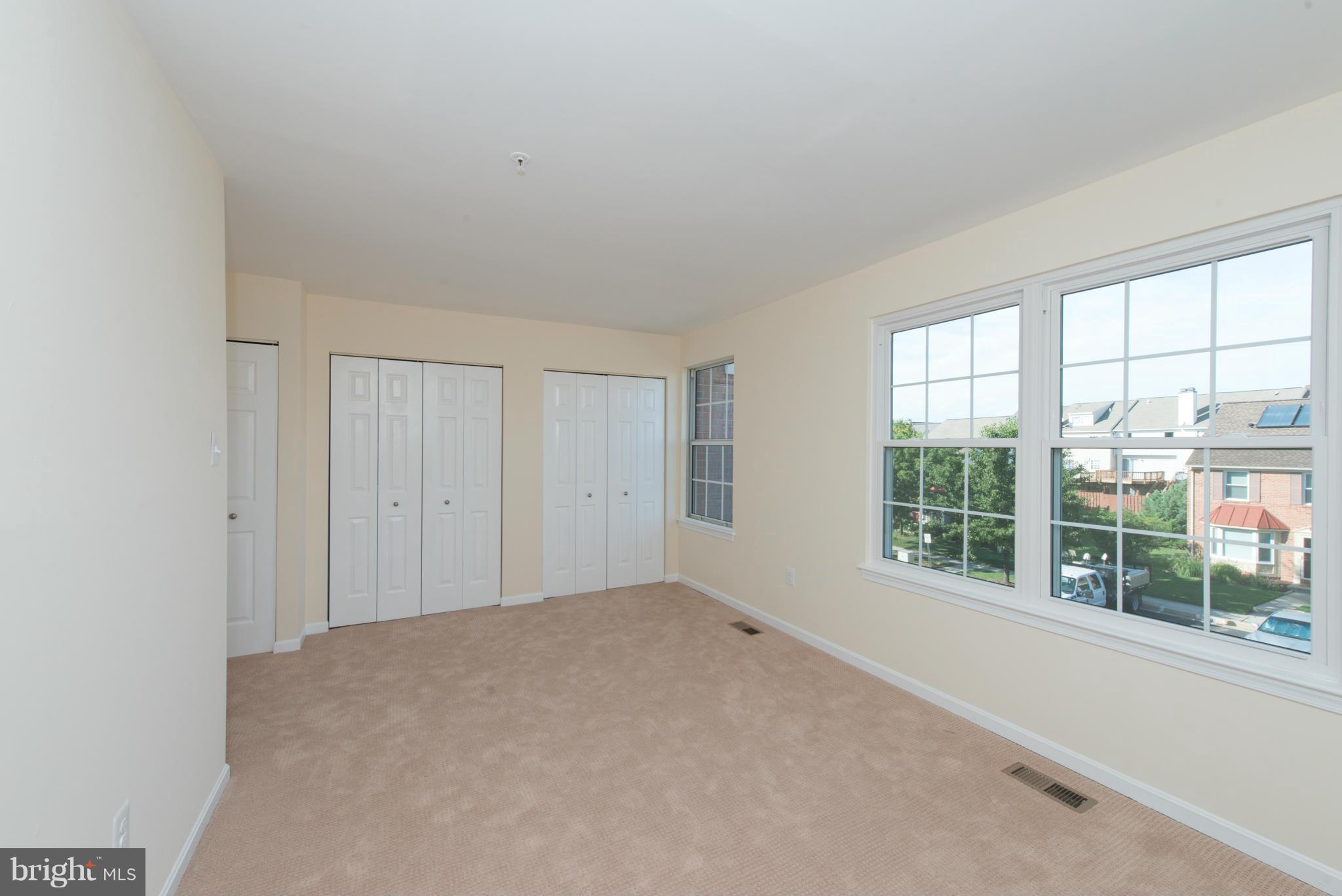 STONEY BEACH - Residential