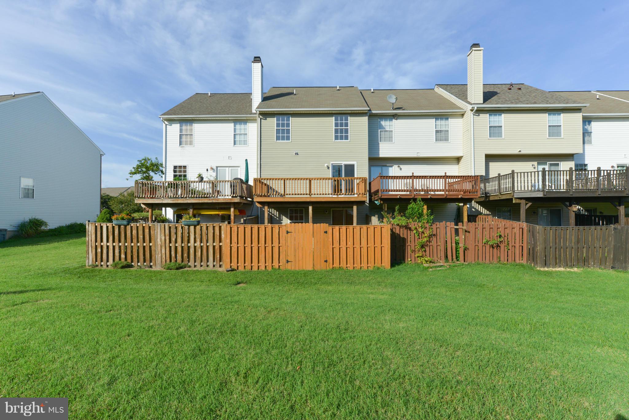 STONEY BEACH - Residential