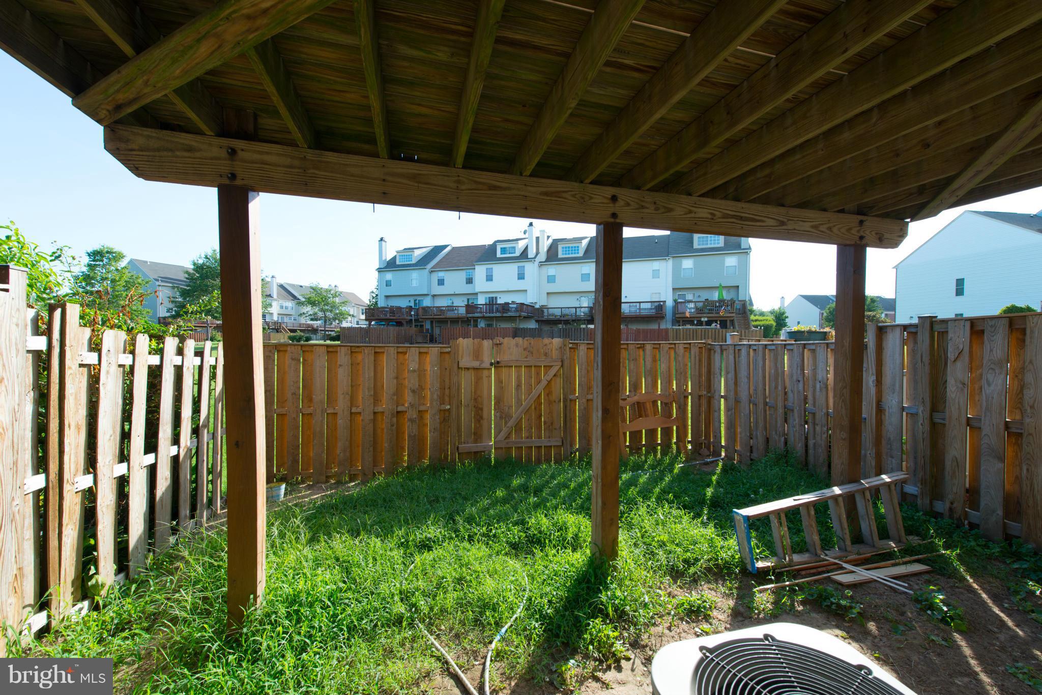 STONEY BEACH - Residential