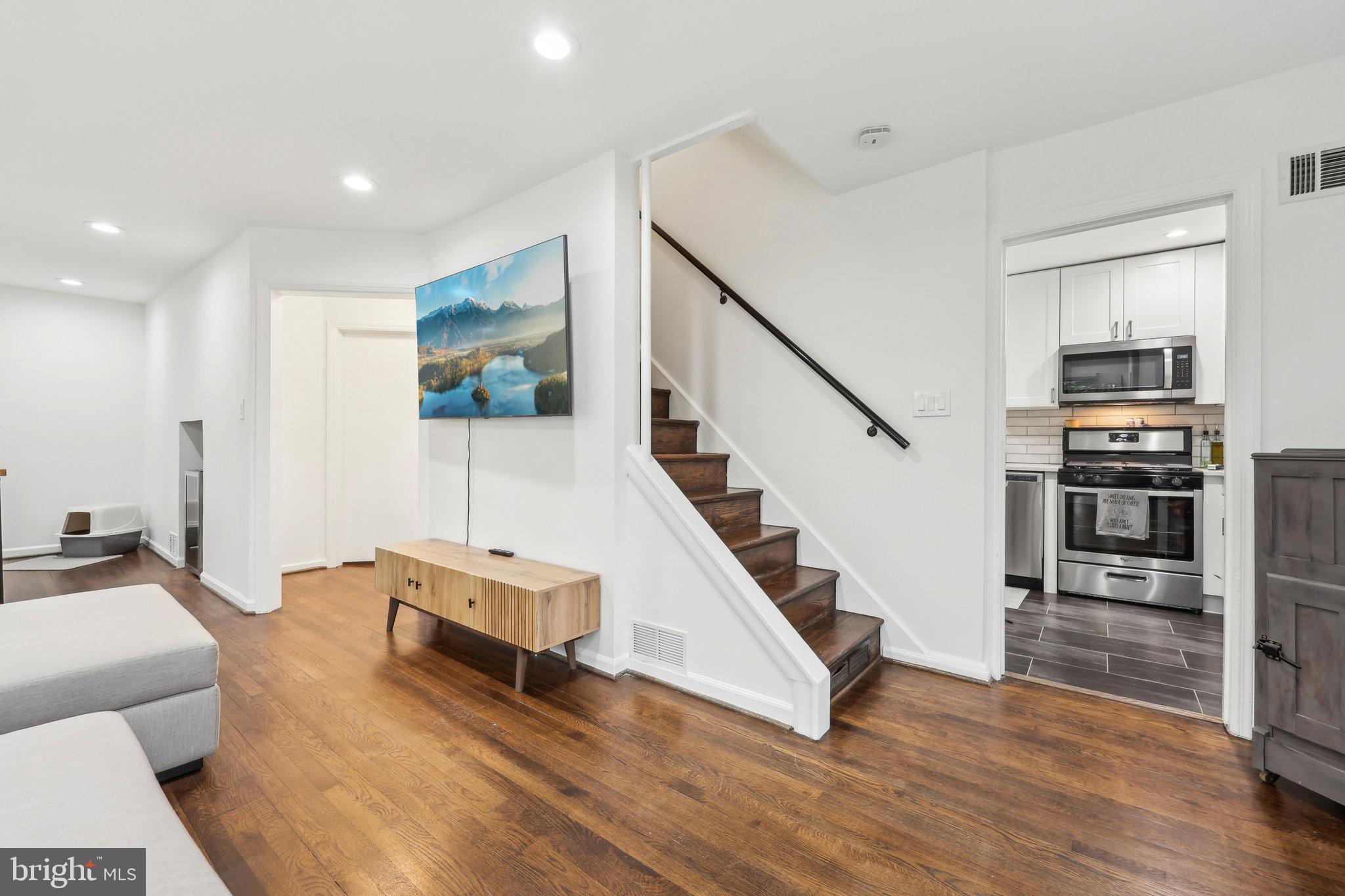 BUCKNELL MANOR - Residential