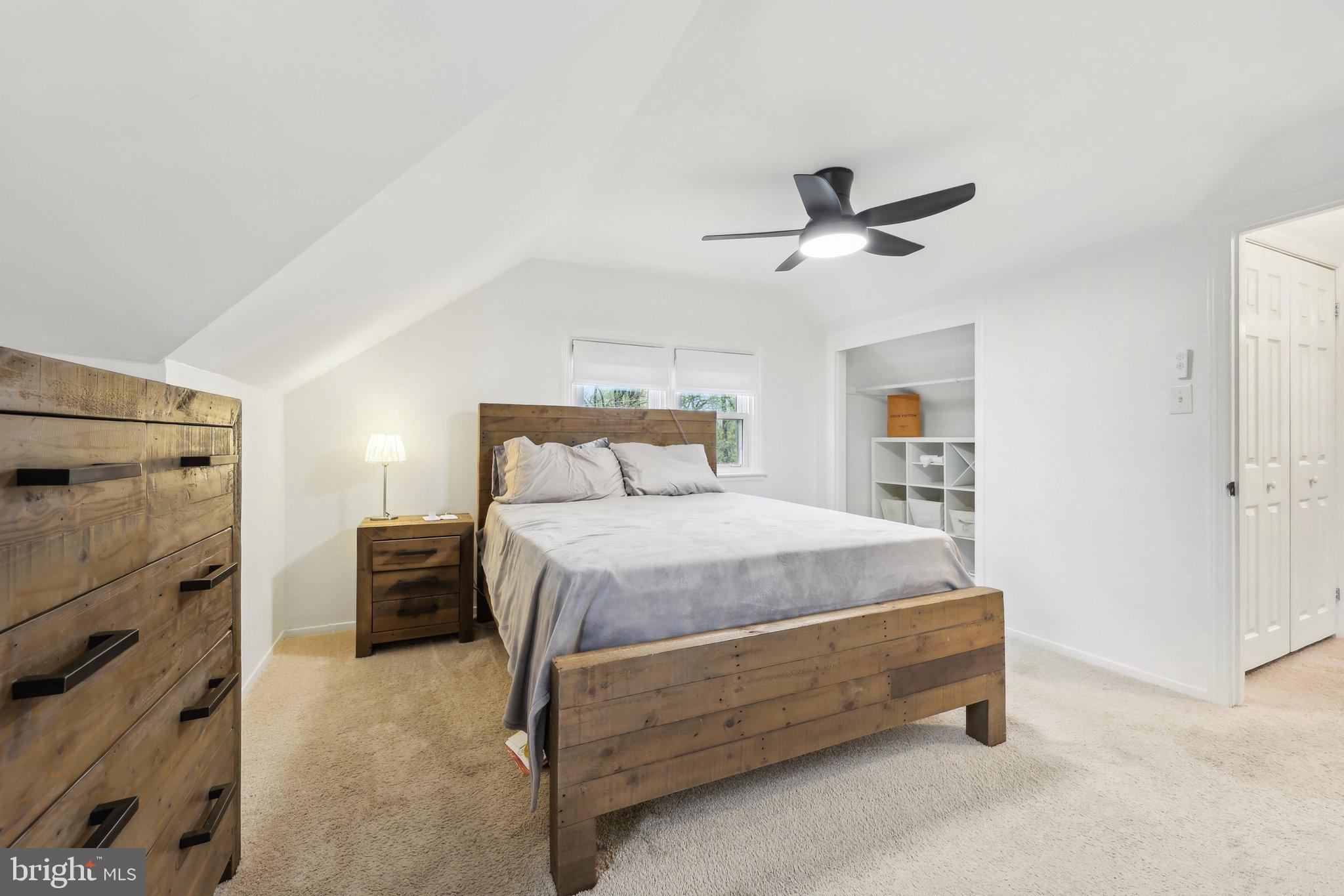 BUCKNELL MANOR - Residential