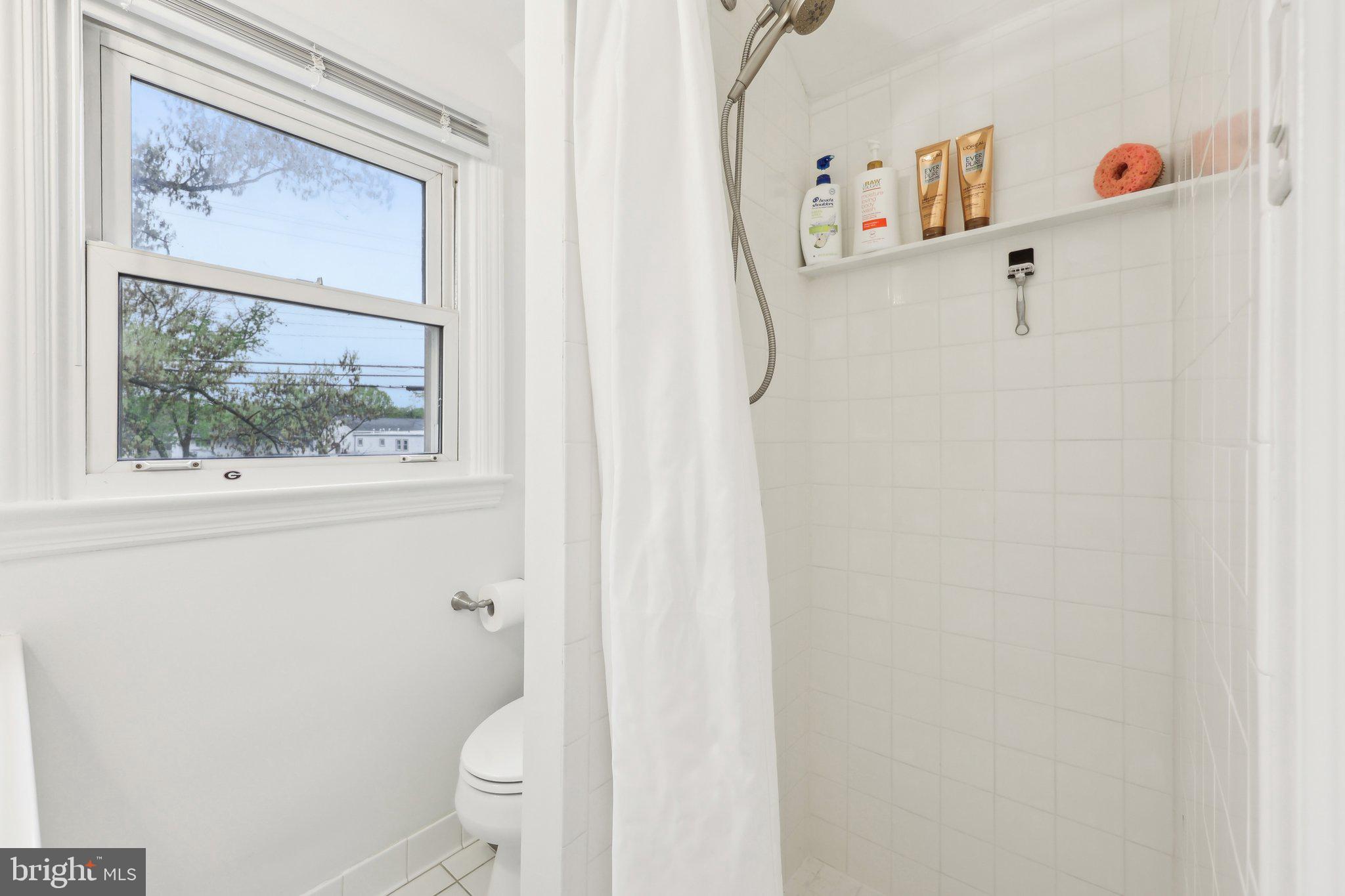 BUCKNELL MANOR - Residential