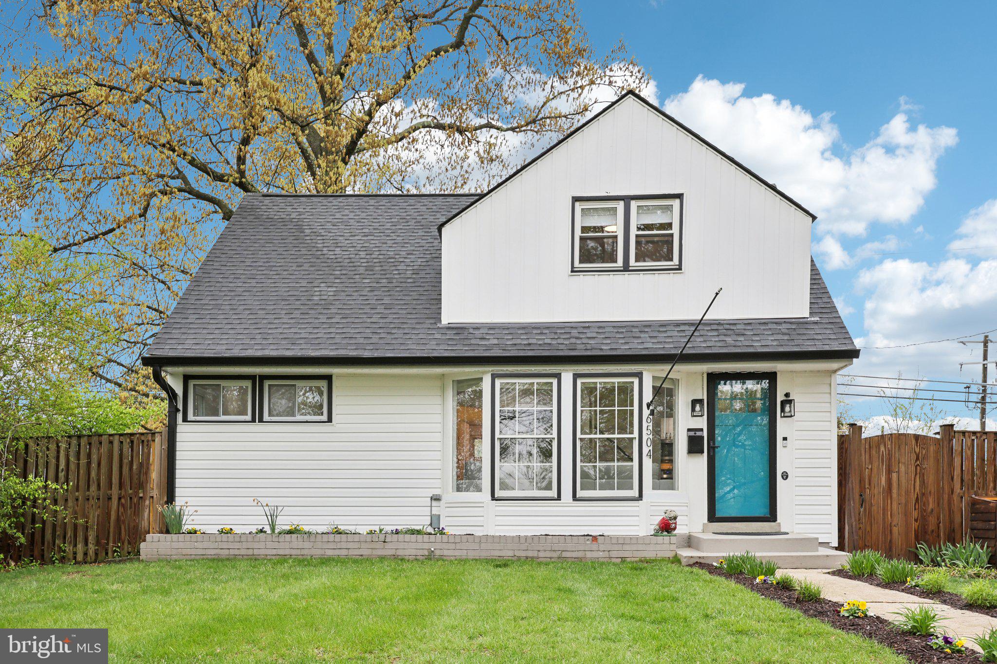 BUCKNELL MANOR - Residential