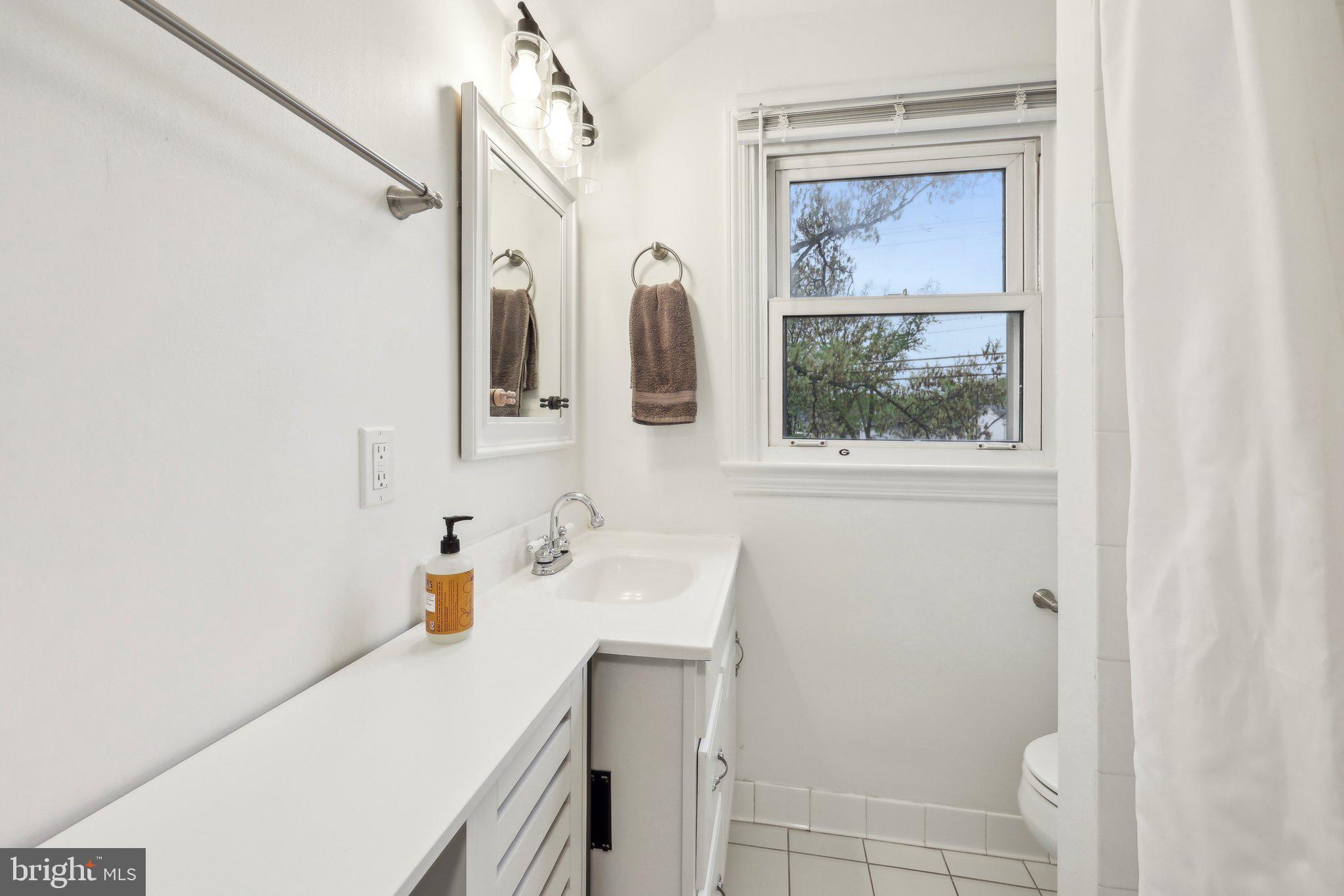 BUCKNELL MANOR - Residential