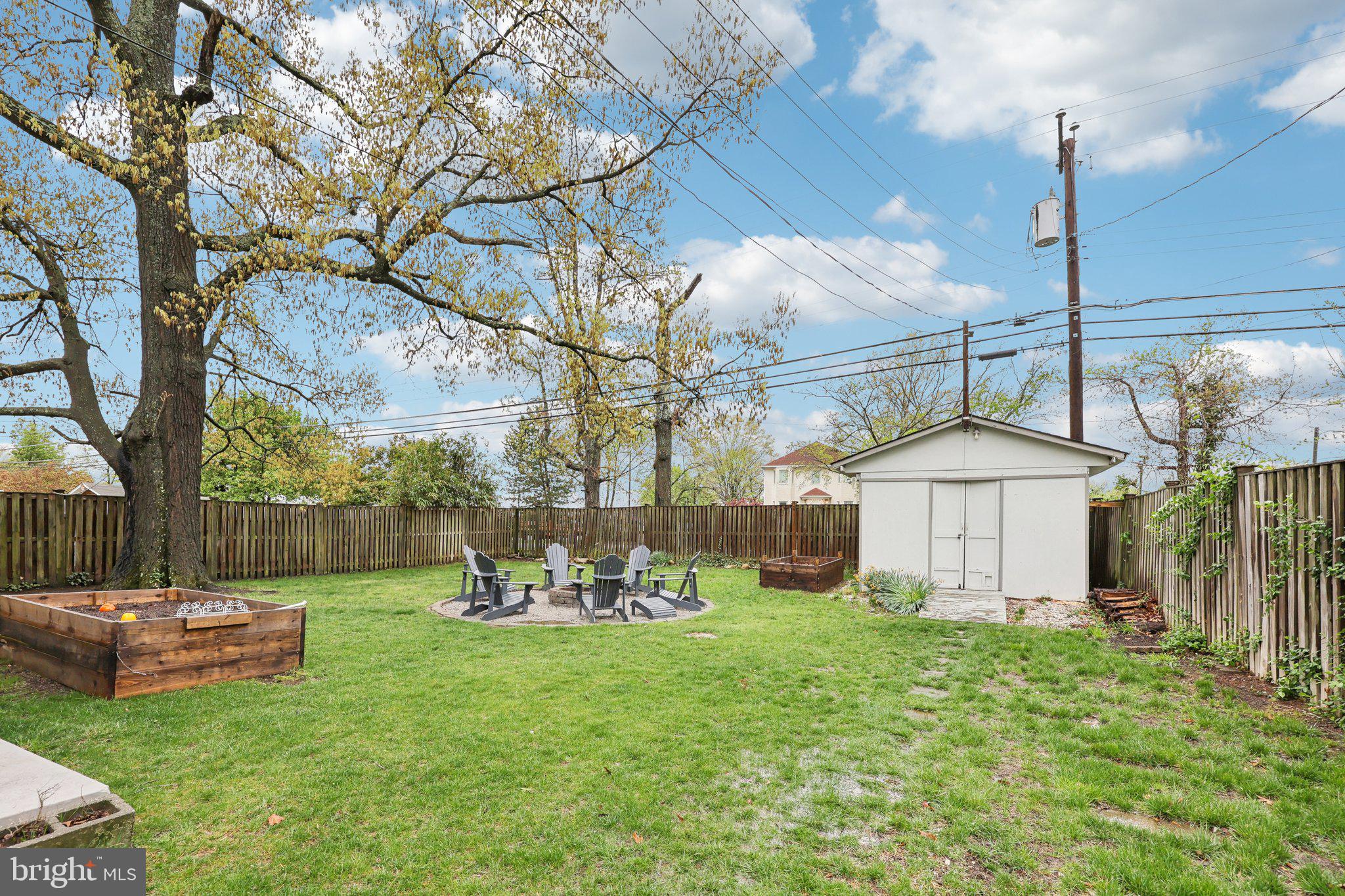 BUCKNELL MANOR - Residential