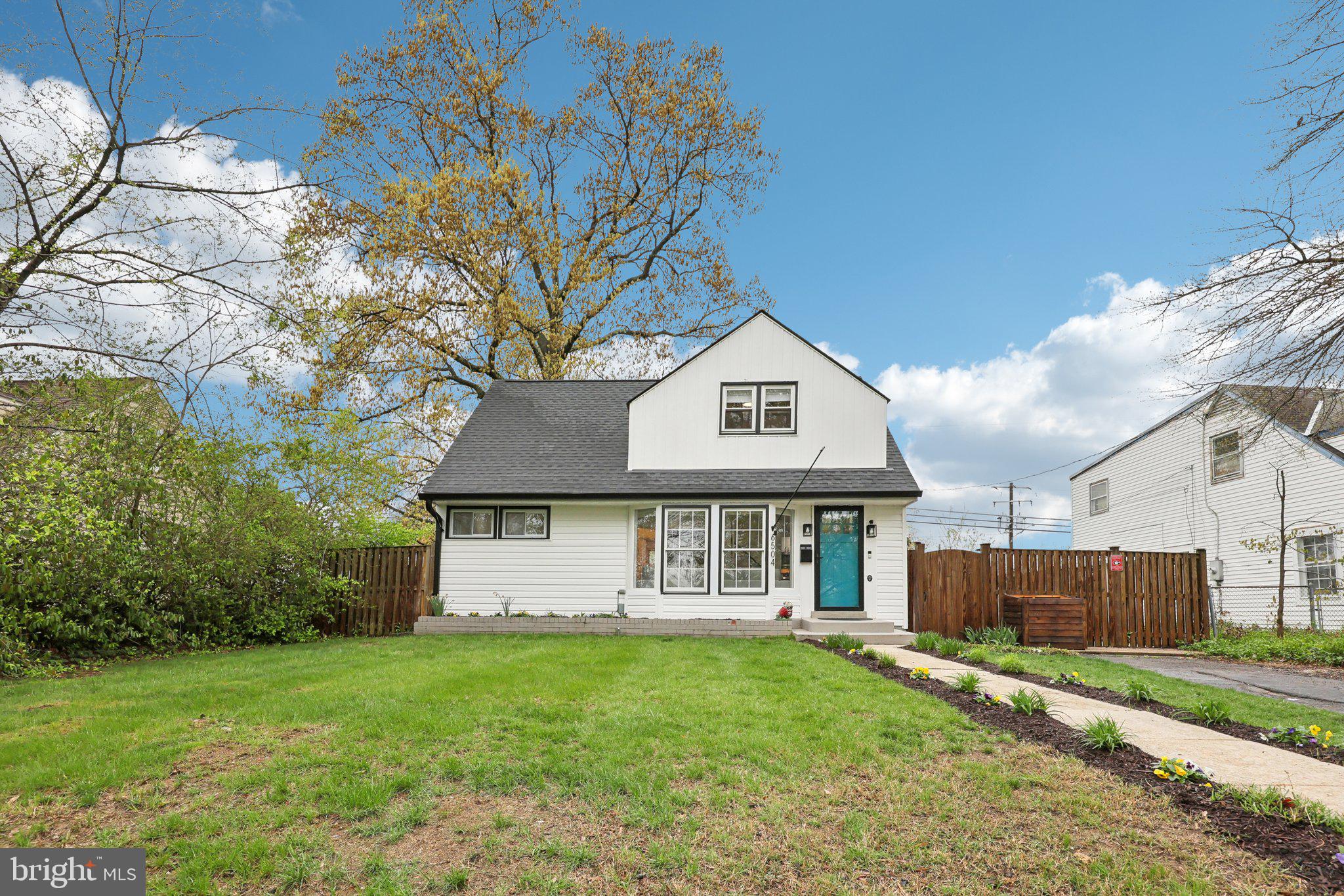 BUCKNELL MANOR - Residential