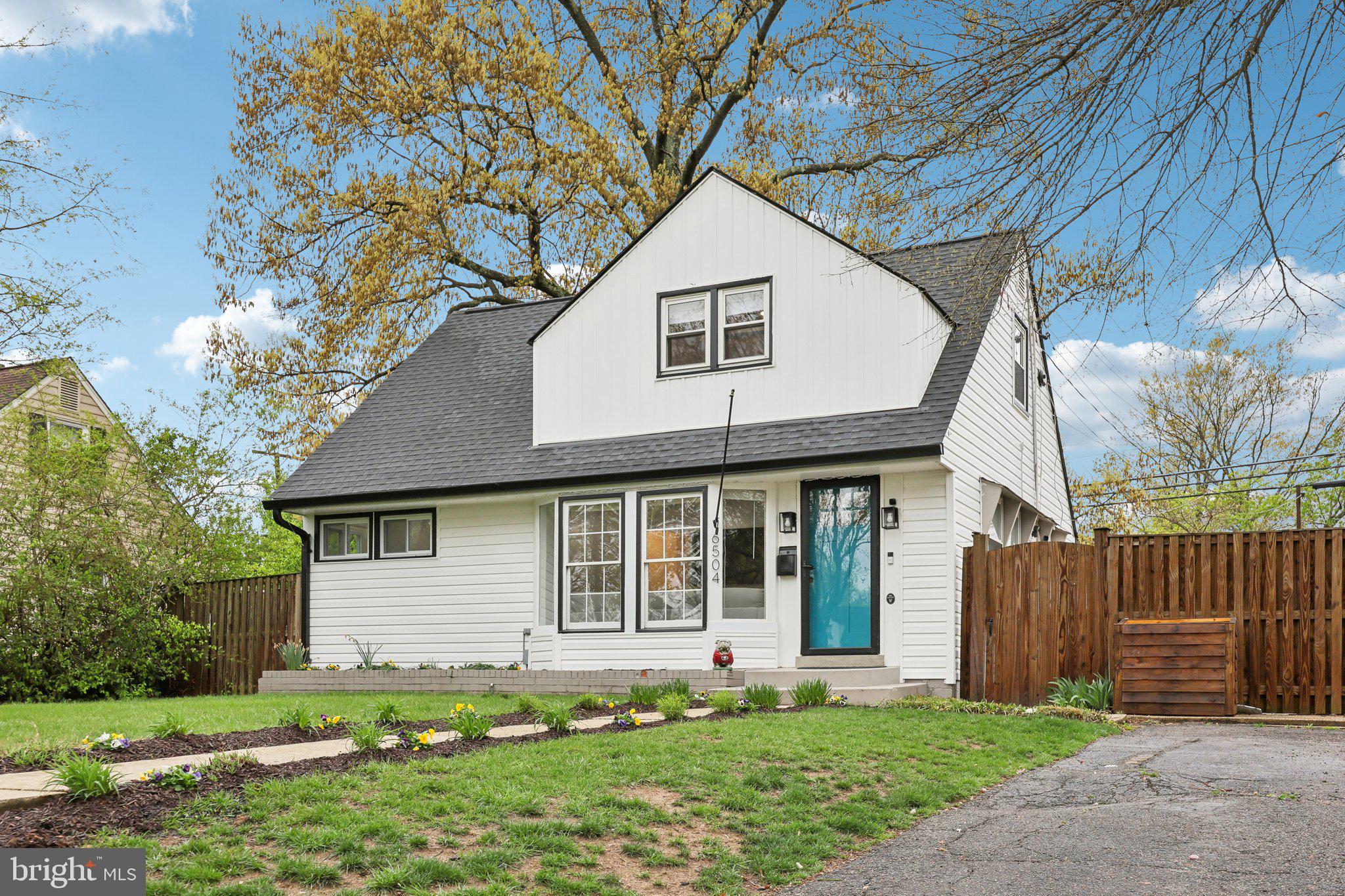 BUCKNELL MANOR - Residential