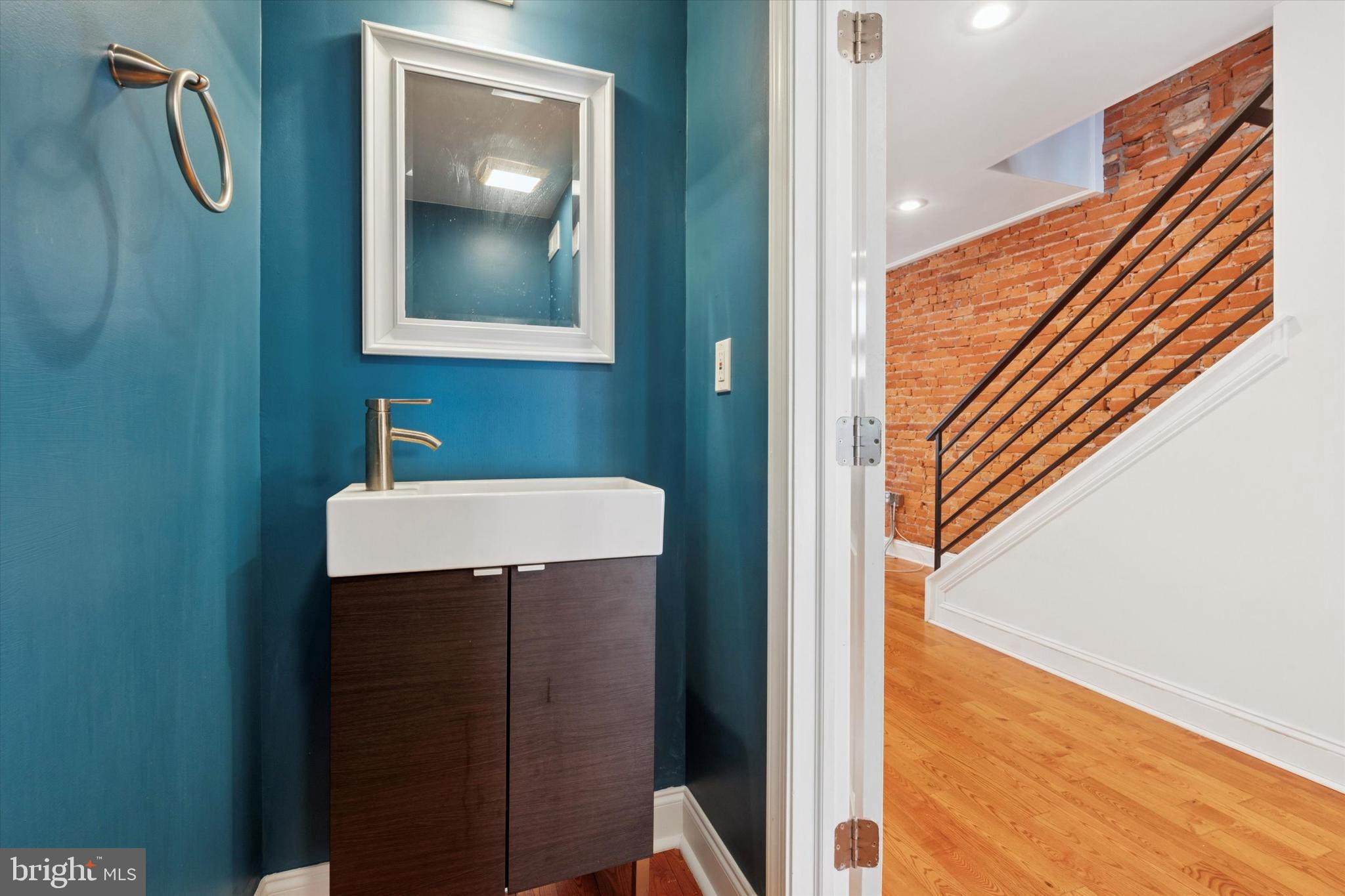 POINT BREEZE - Residential