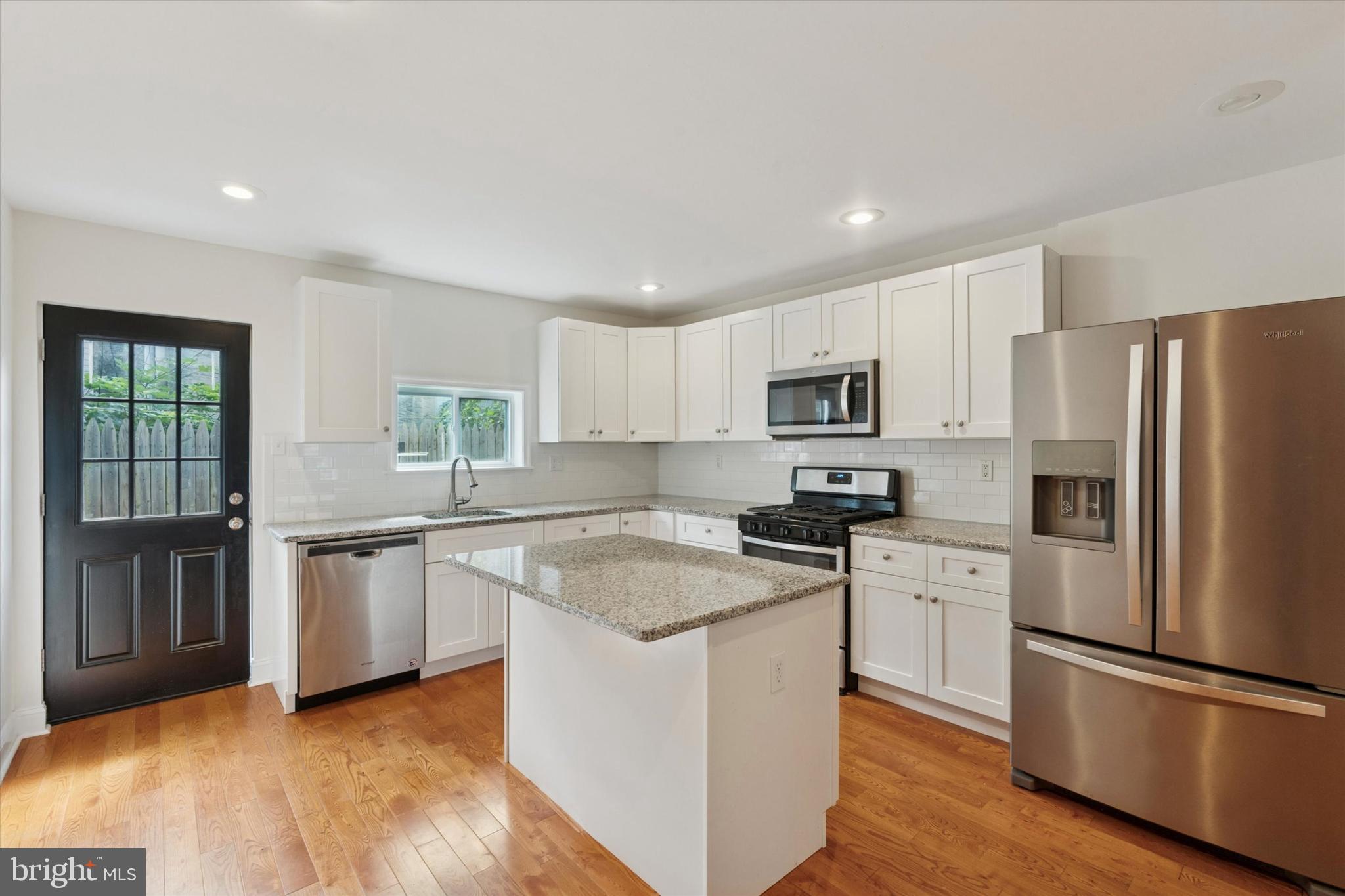 POINT BREEZE - Residential