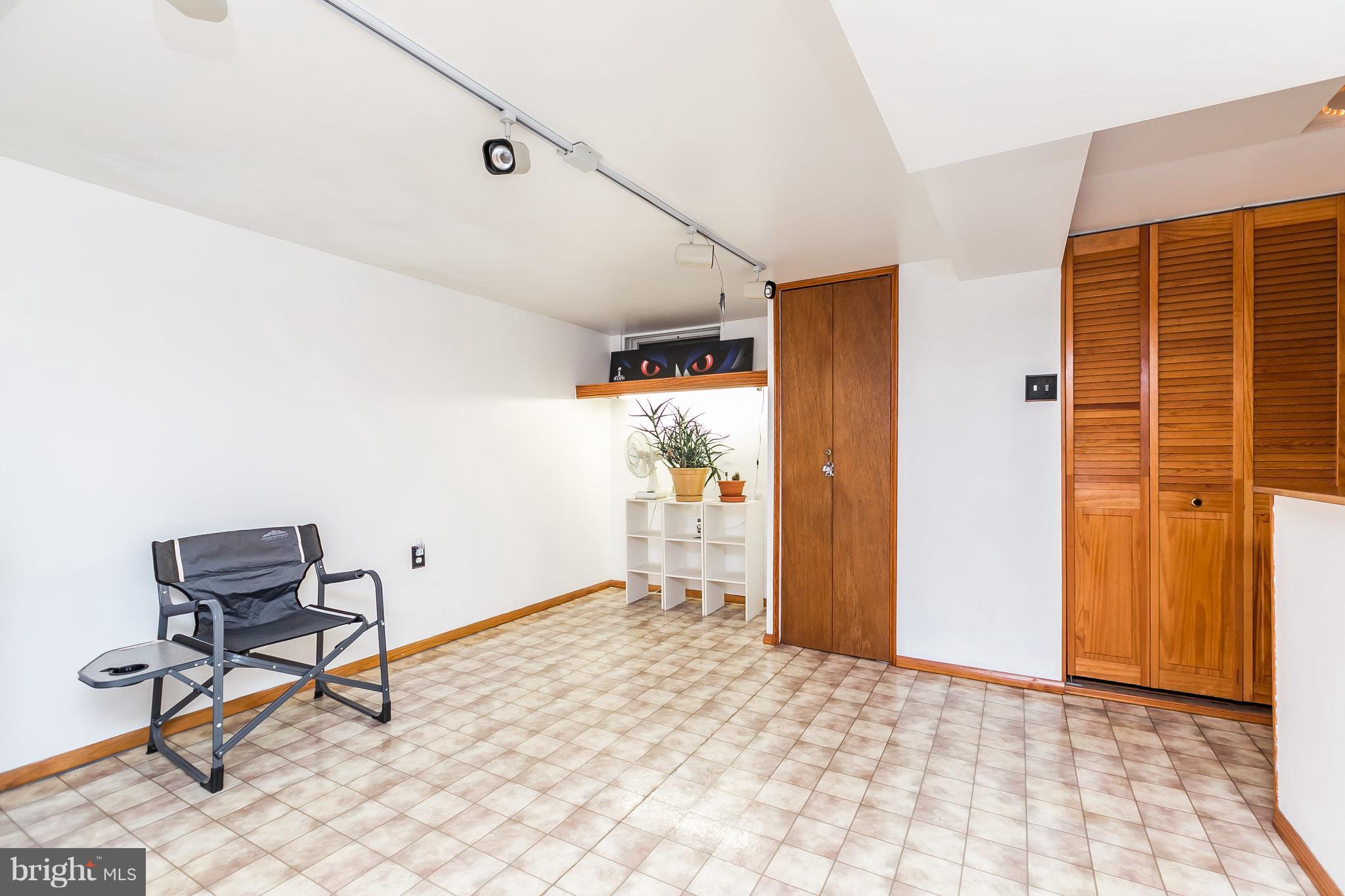 EASTWOOD - Residential