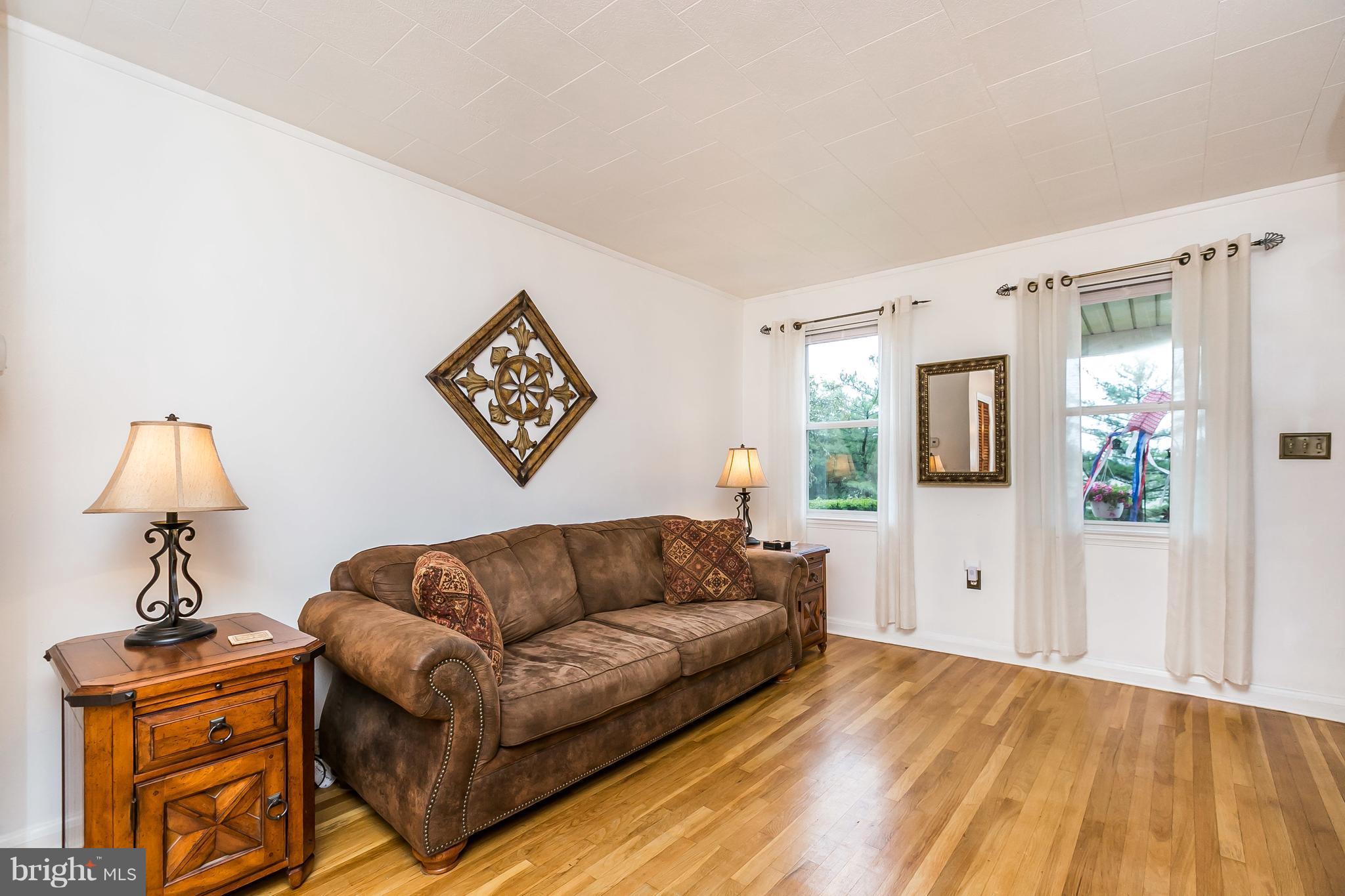 EASTWOOD - Residential