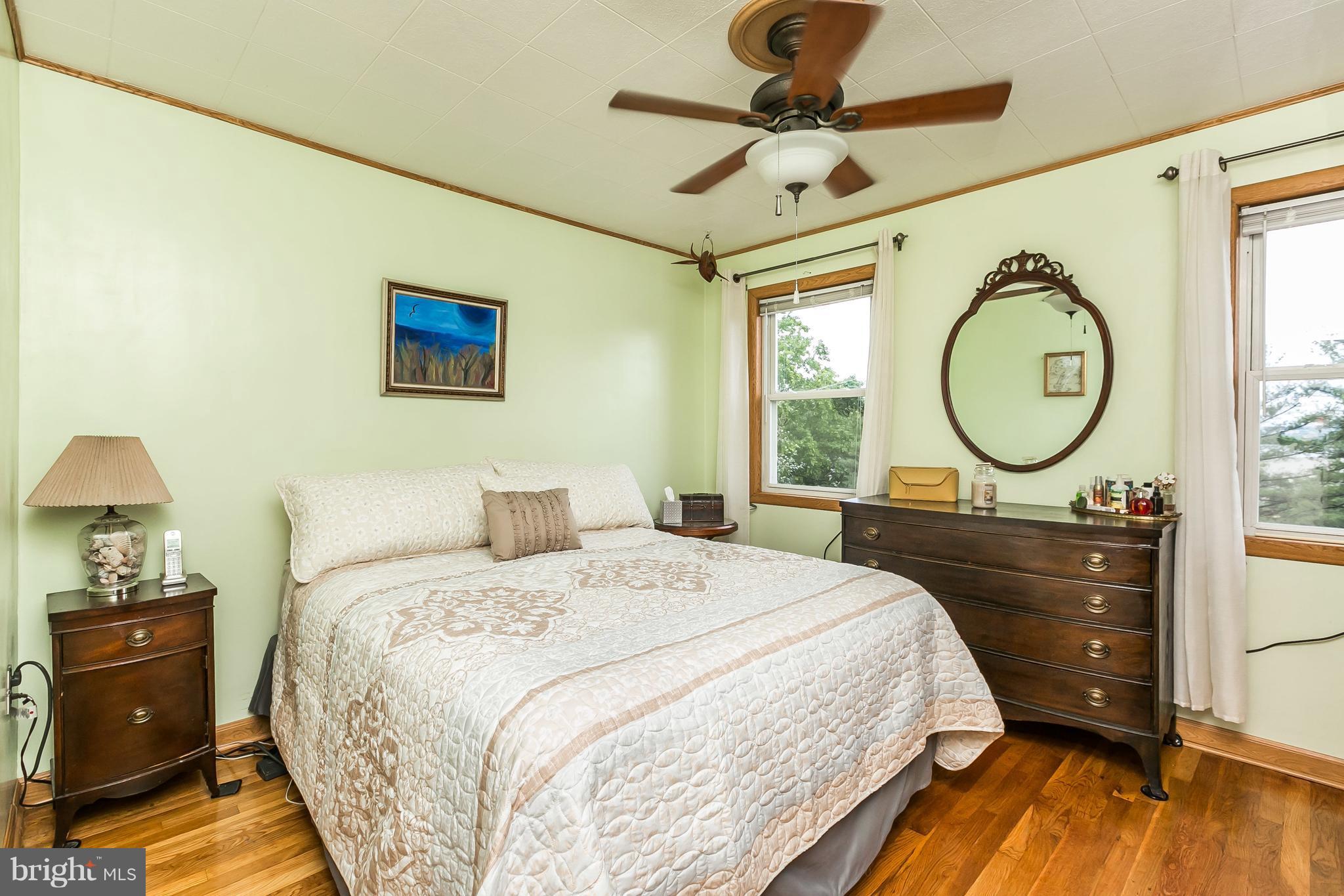 EASTWOOD - Residential