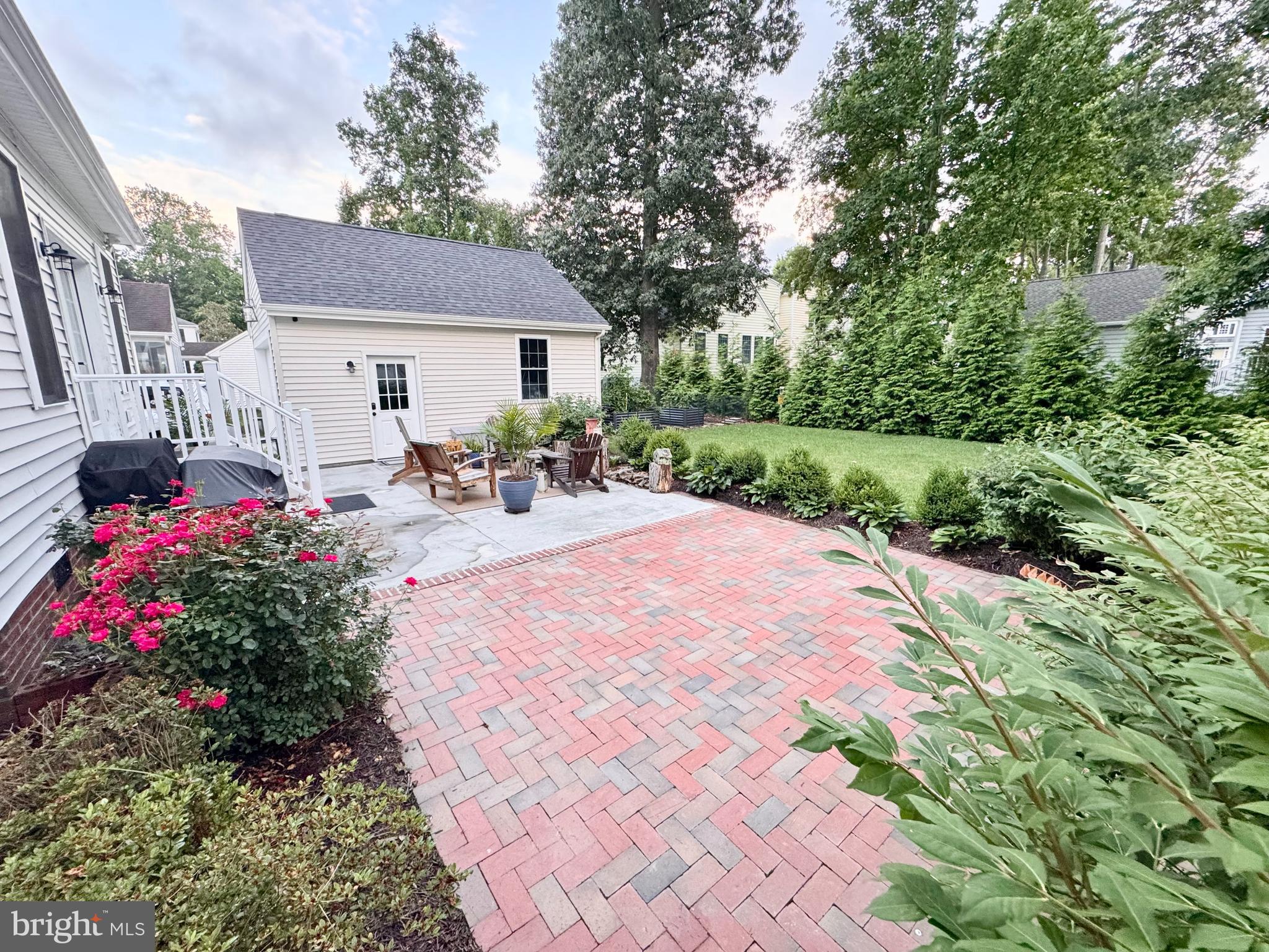 1222 CARROLLTON LANE