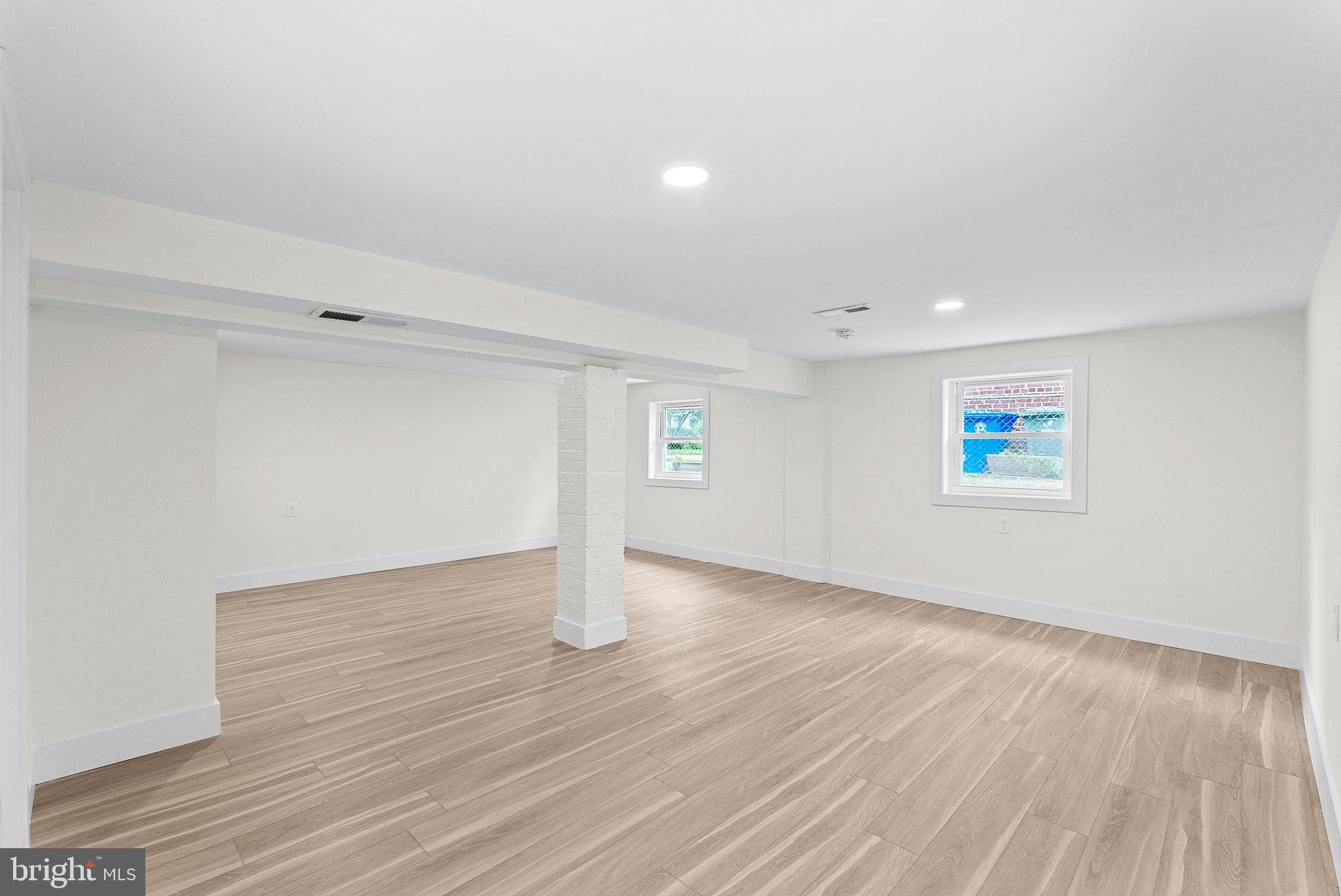 DOUGLAS PARK - Residential