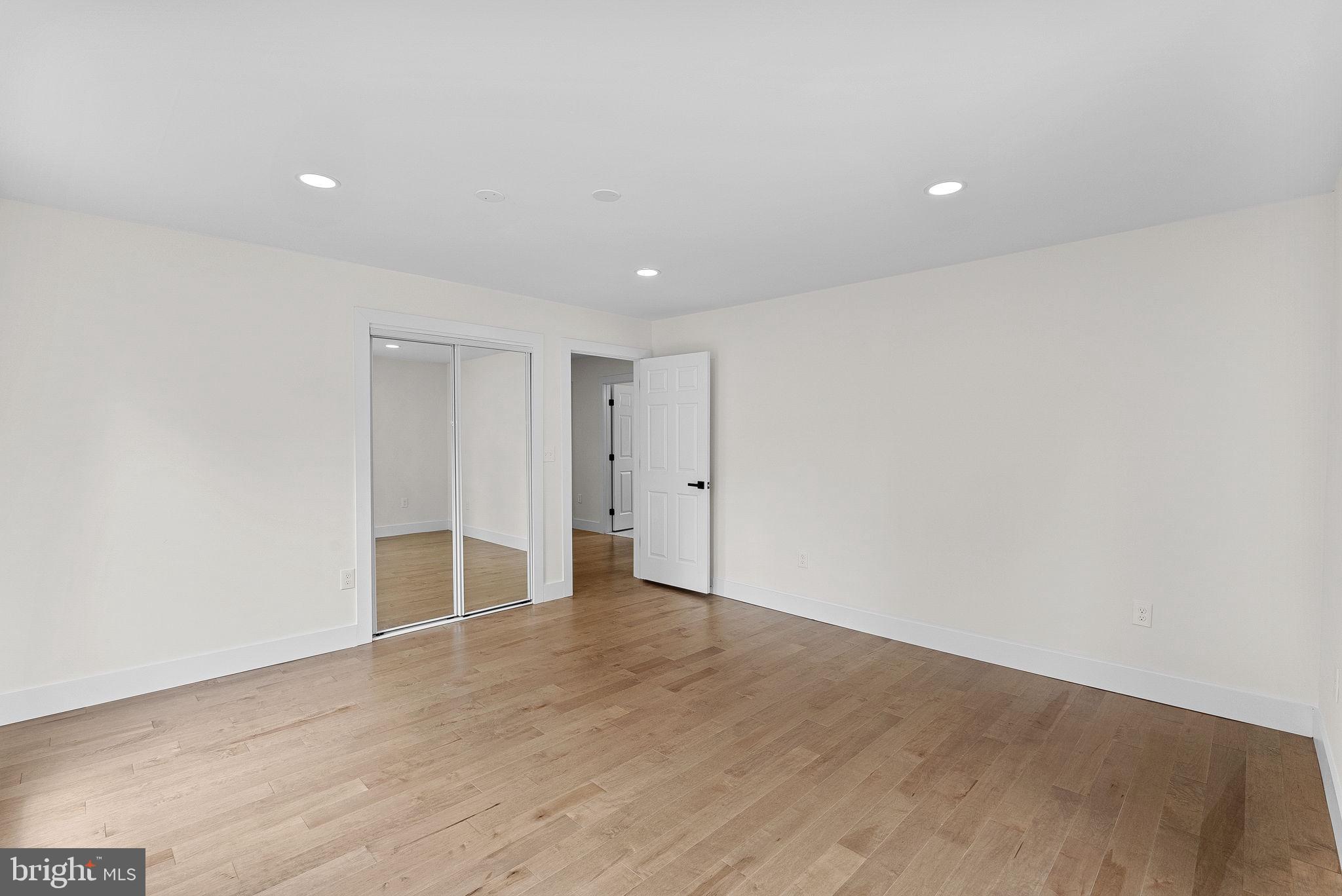 DOUGLAS PARK - Residential