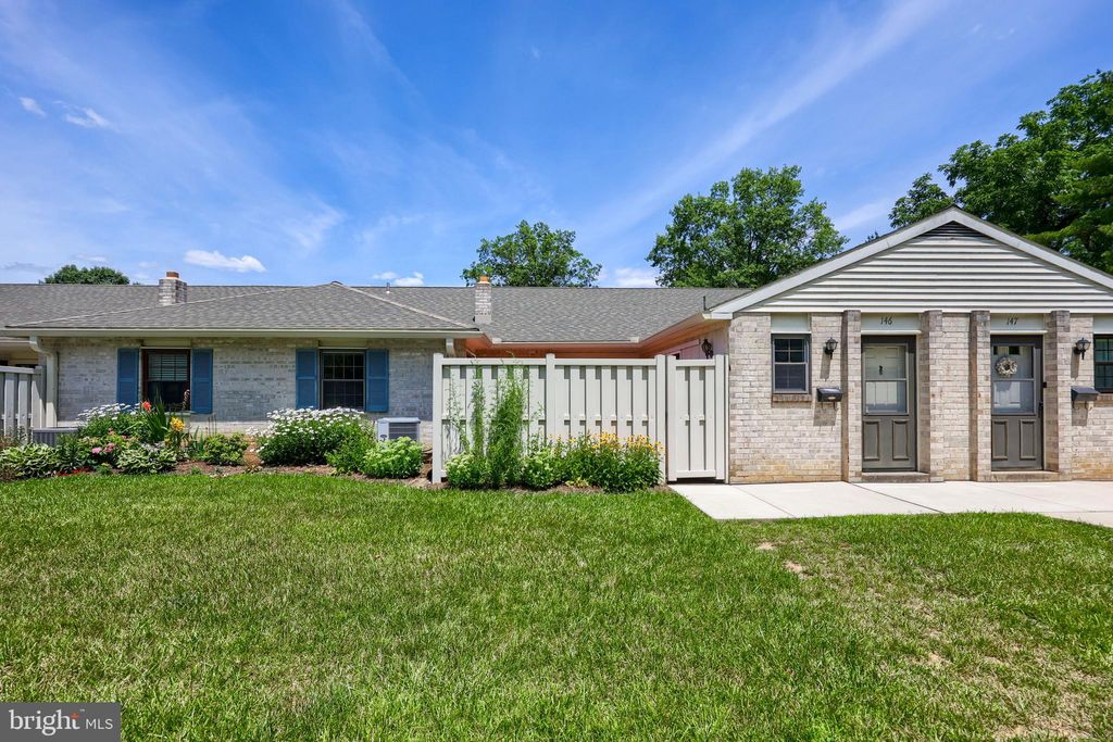 Photo of 146 Valleybrook Drive, Lancaster, PA 17601 (MLS # PALA2049536)