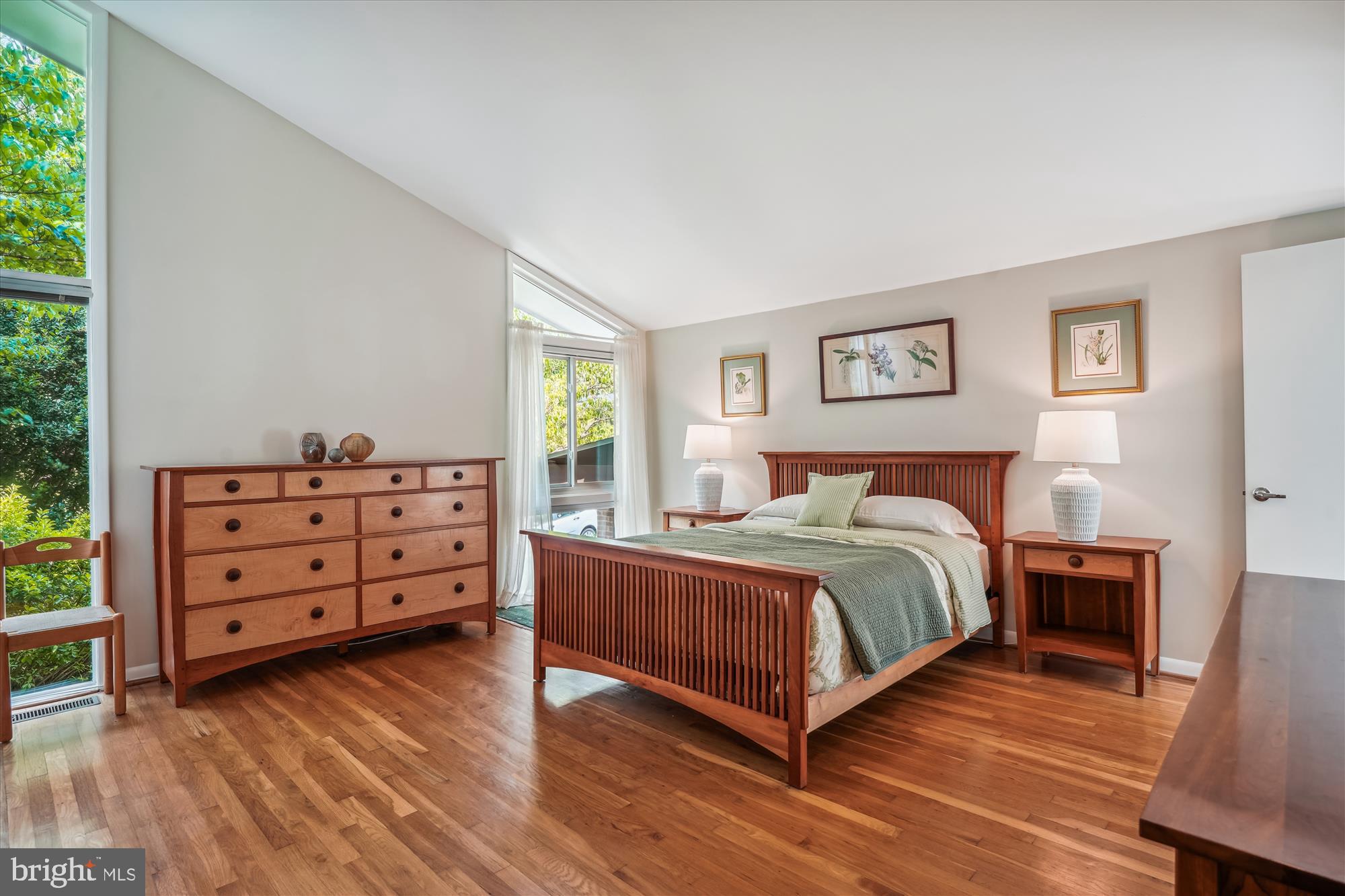 CARDEROCK SPRINGS - Residential