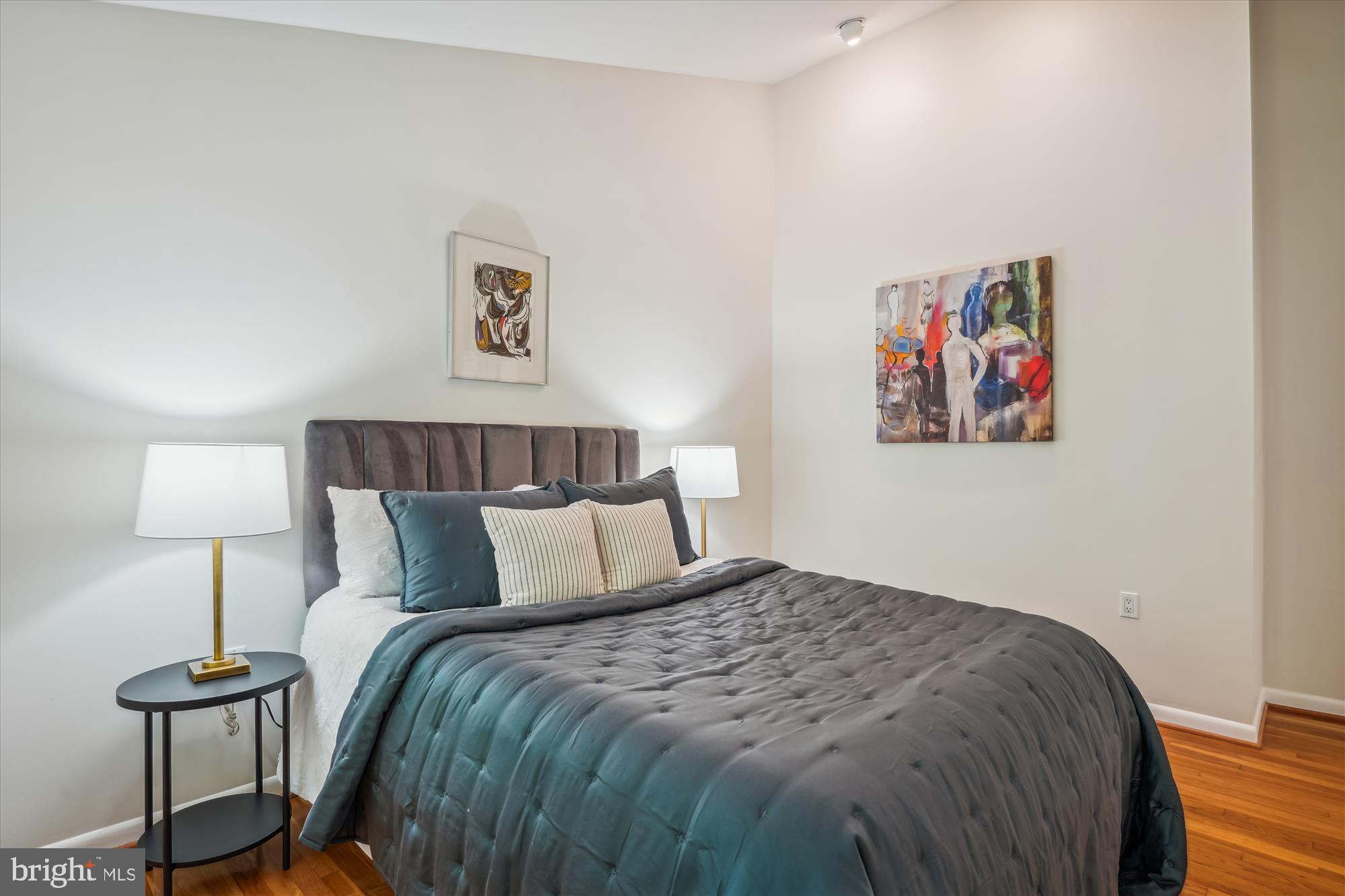 CARDEROCK SPRINGS - Residential