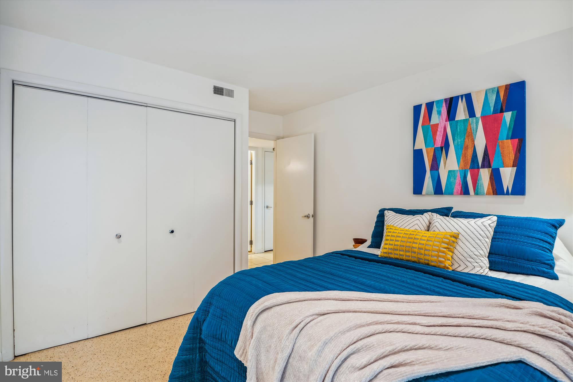 CARDEROCK SPRINGS - Residential