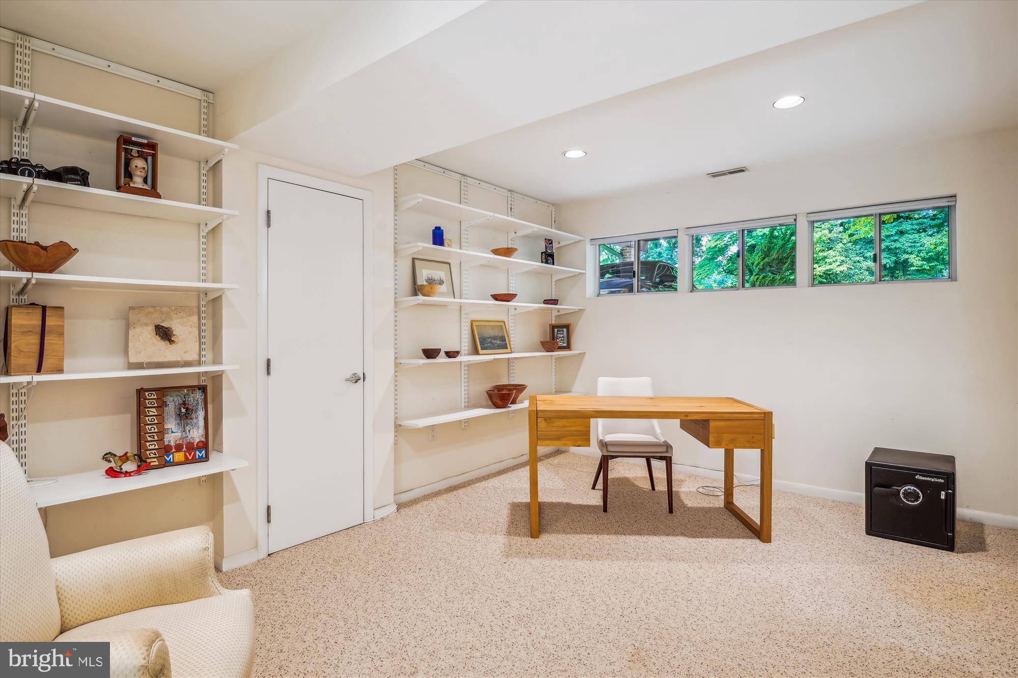 CARDEROCK SPRINGS - Residential