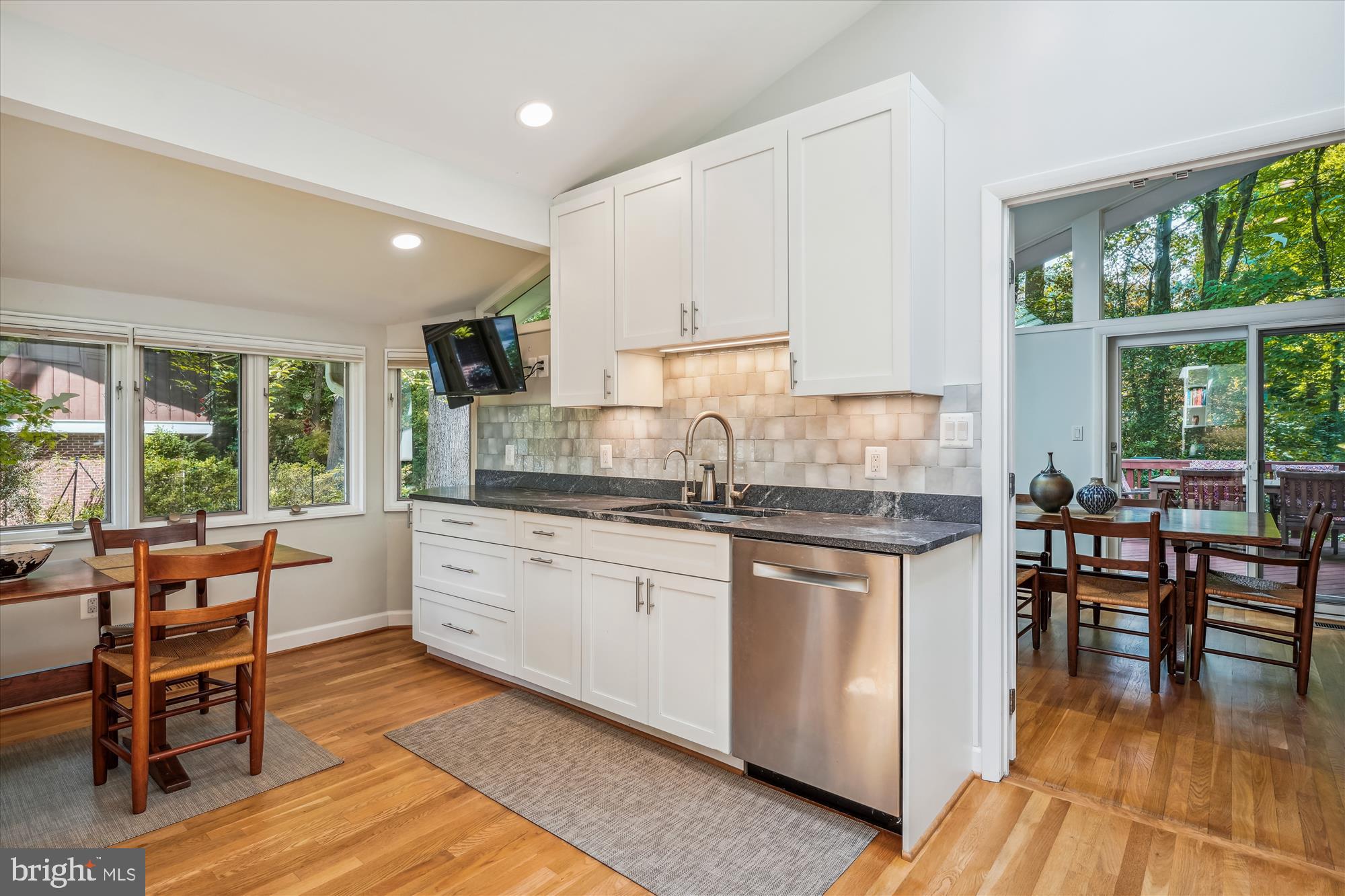 CARDEROCK SPRINGS - Residential