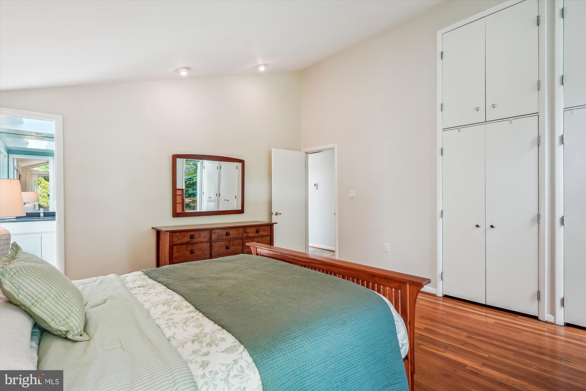 CARDEROCK SPRINGS - Residential