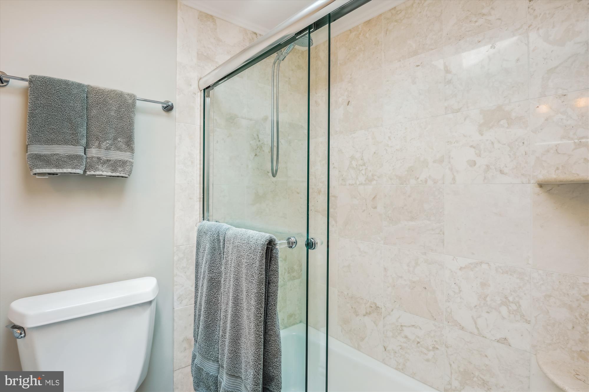 CARDEROCK SPRINGS - Residential