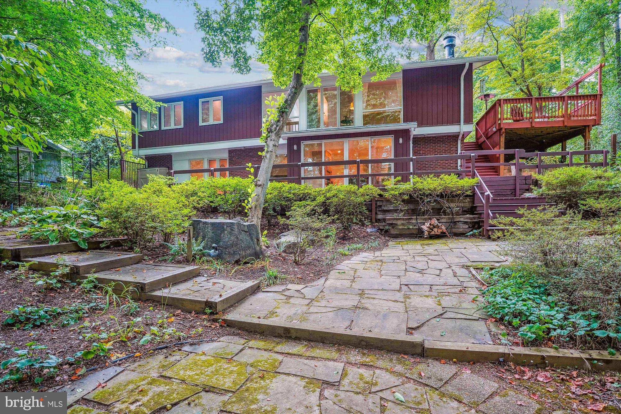 CARDEROCK SPRINGS - Residential