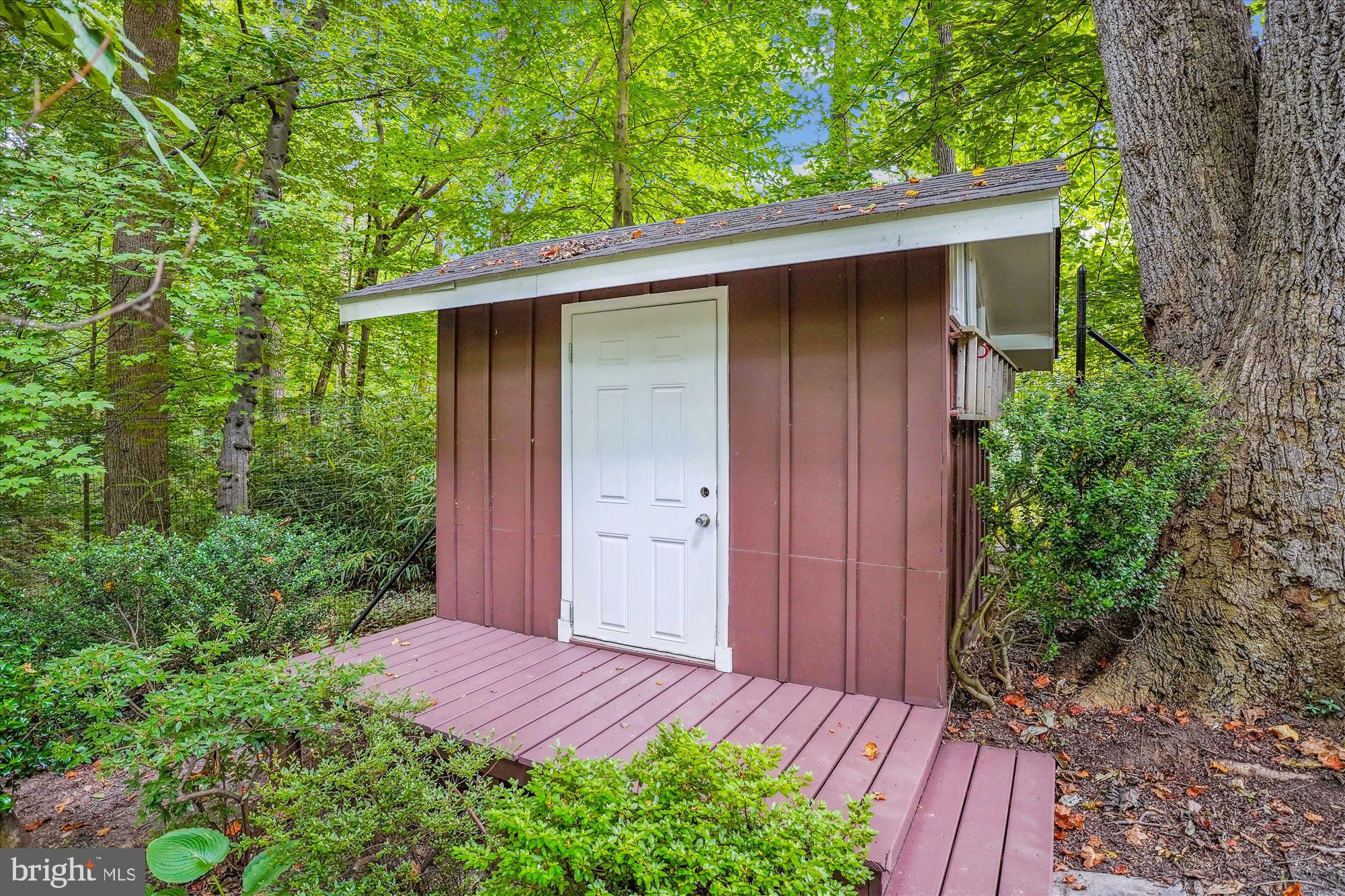 CARDEROCK SPRINGS - Residential