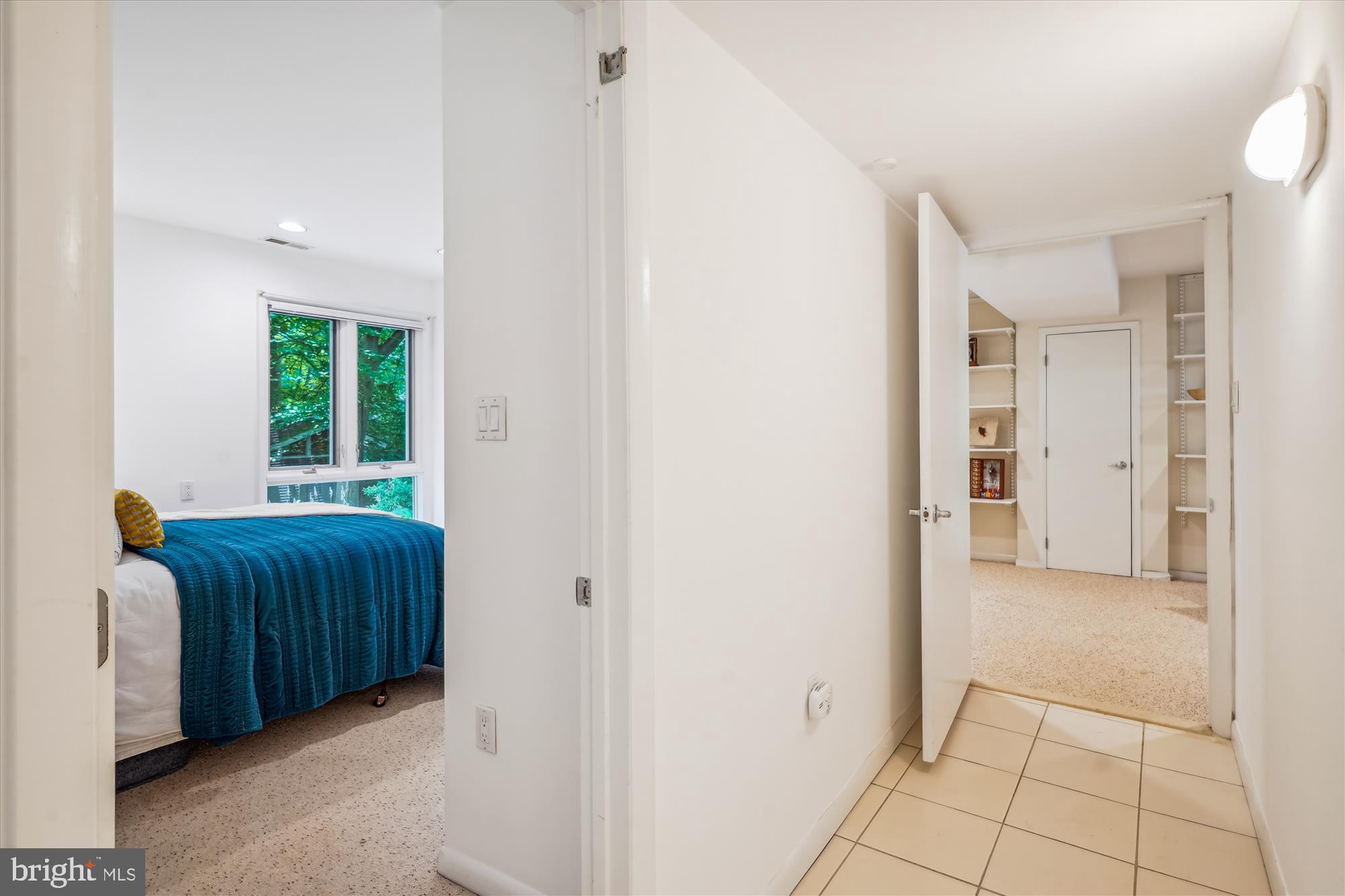 CARDEROCK SPRINGS - Residential