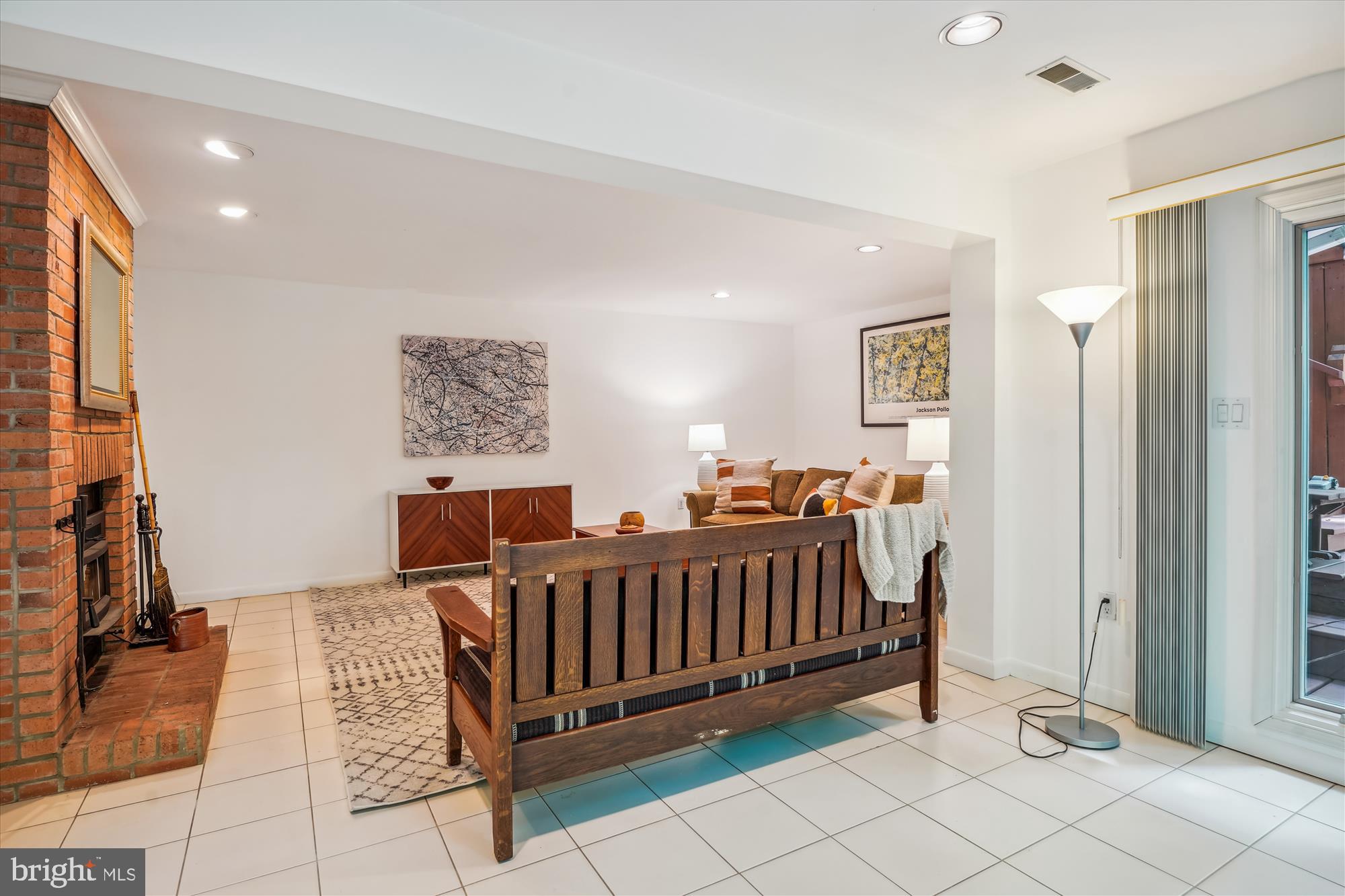 CARDEROCK SPRINGS - Residential