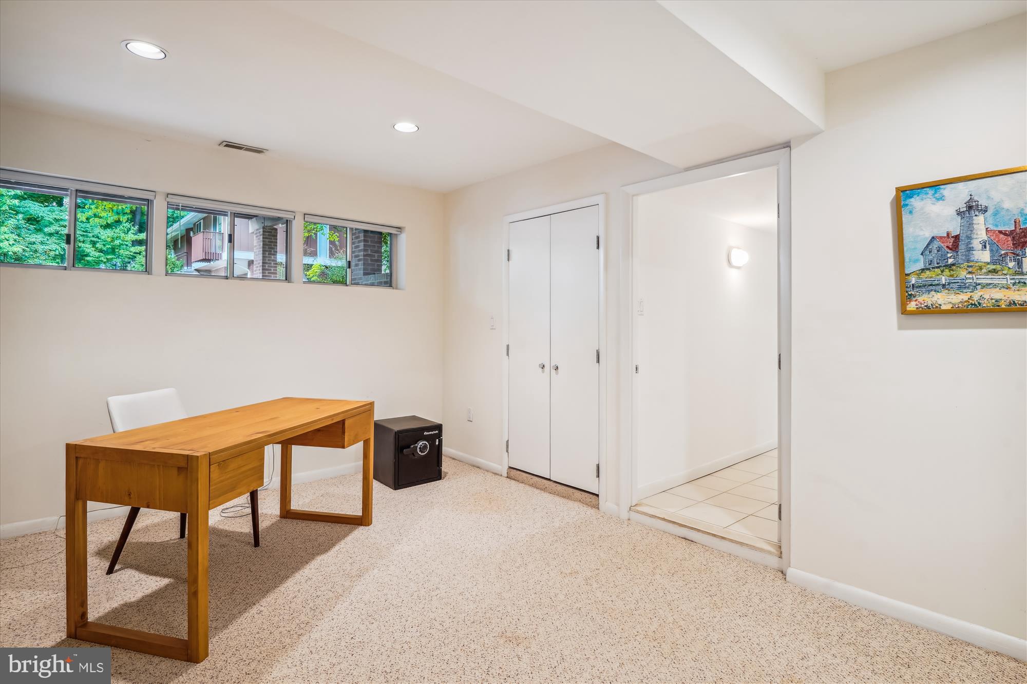 CARDEROCK SPRINGS - Residential