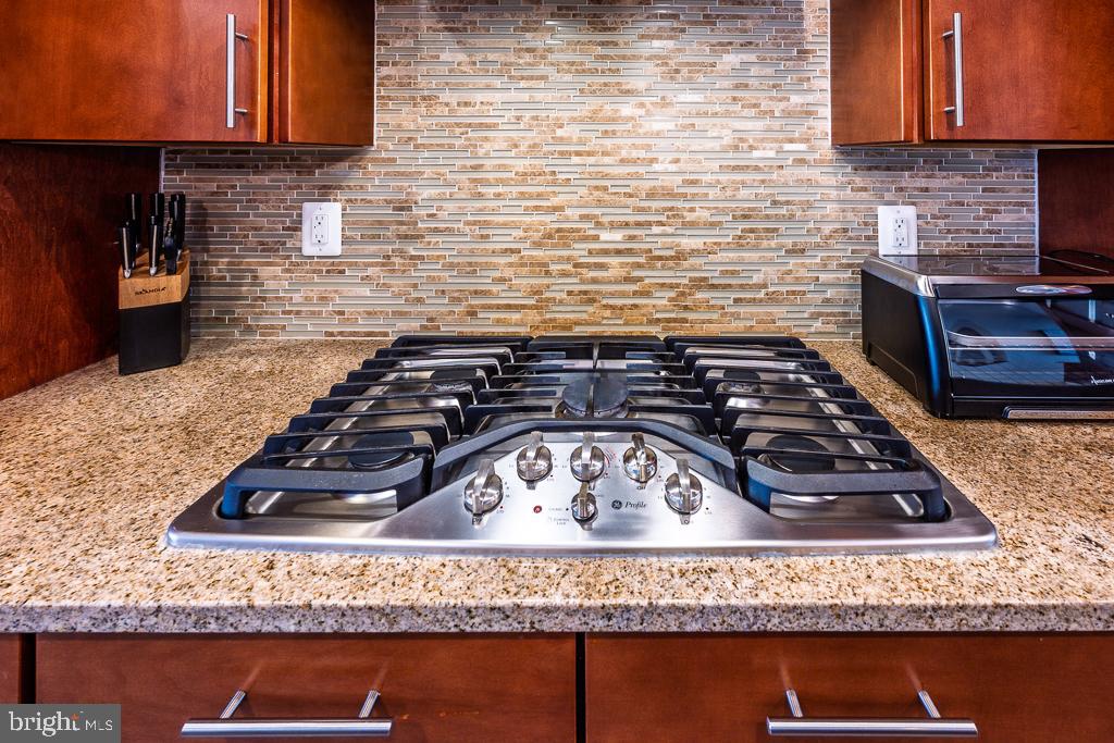 ONE LOUDOUN - Residential Lease