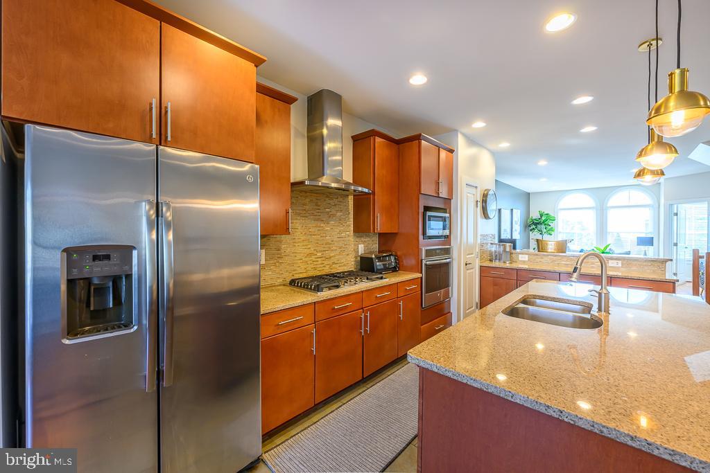 ONE LOUDOUN - Residential Lease