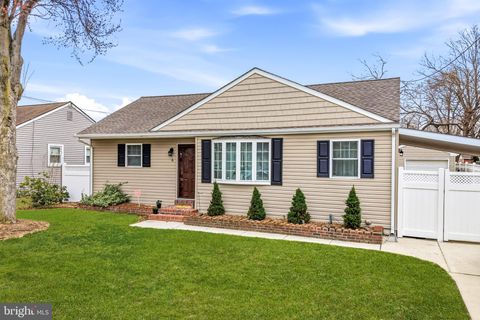 6 WOODBINE AVENUE MAPLE SHADE NJ 08052
