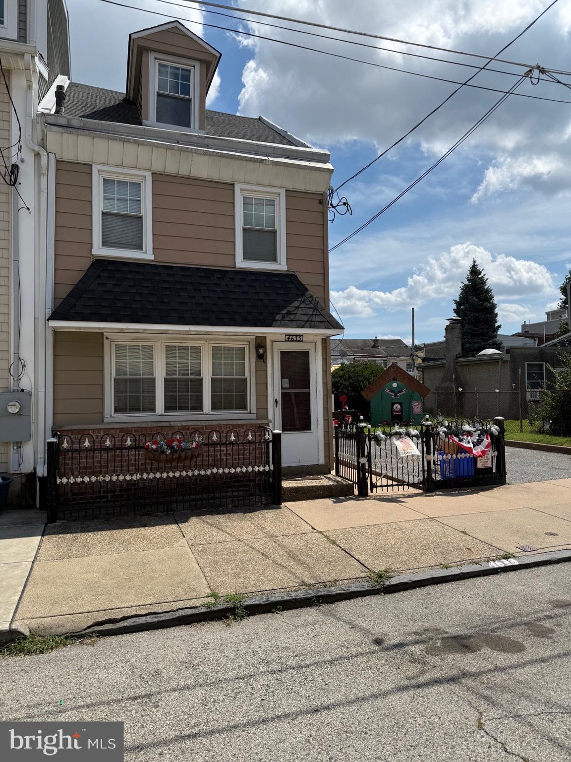 A must see 2+2 duplex with separate utilities. Front unit is presently vacant with anticipated rental of $1200/month plus all utilities. Rear unit is rental by a long term tenant at $550 + all utilities with a month to month lease. Good positive cash flow when fully rented. There is also a storage garage. Possible subdivision potential. Don't miss this business opportunity in Bridesburg.