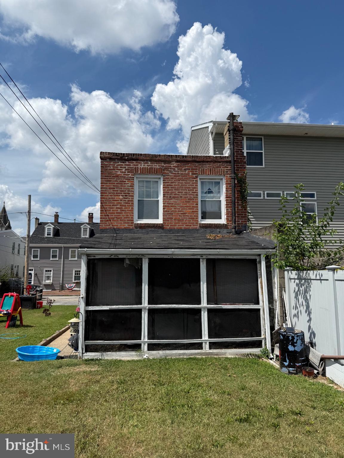 BRIDESBURG - Residential Income