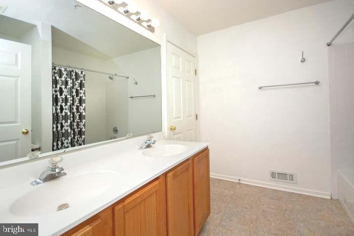 VILLAGE  OF PAINTERS MILL - Residential