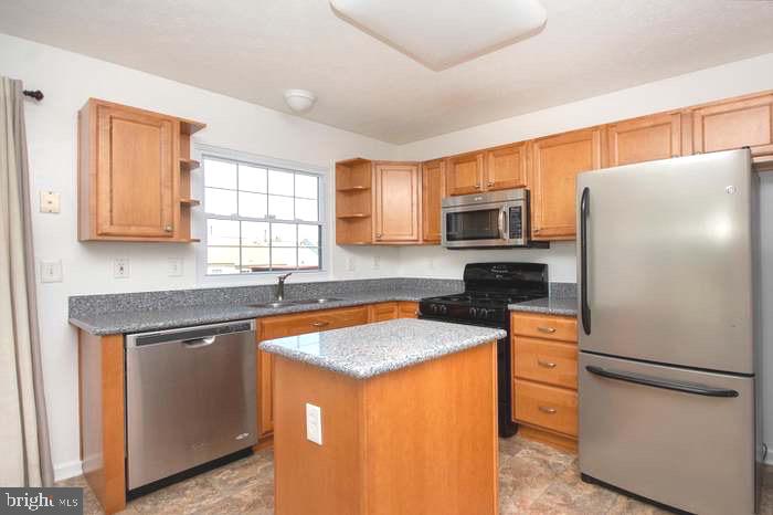 VILLAGE  OF PAINTERS MILL - Residential