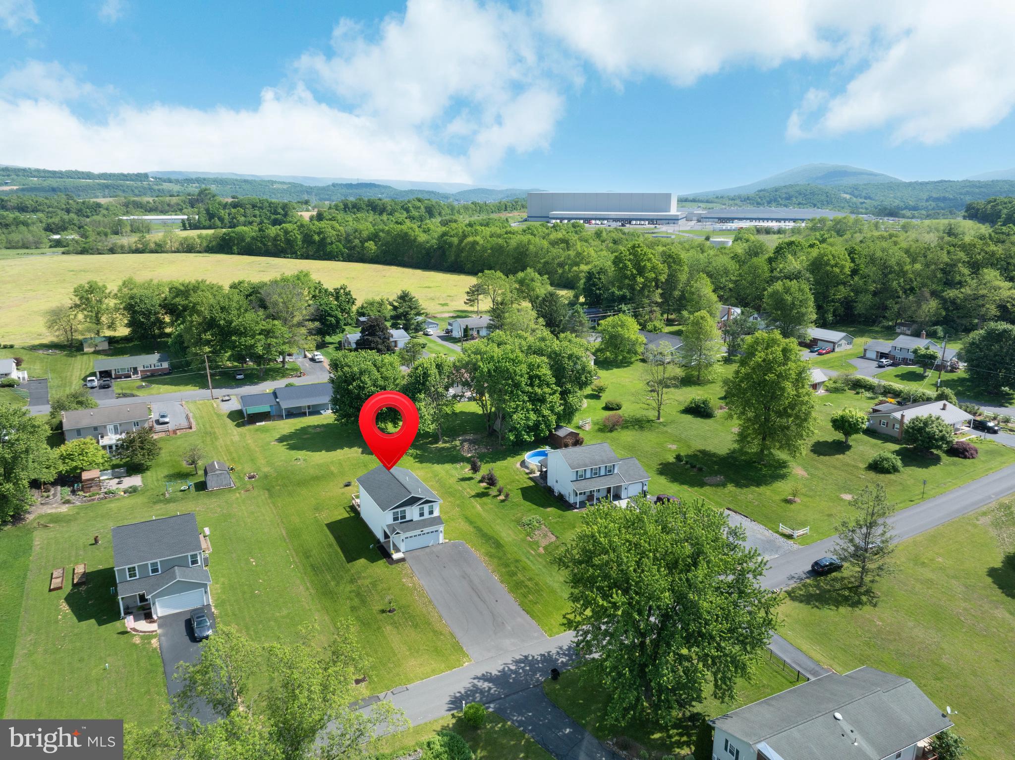 COLONIAL HILLS - Residential