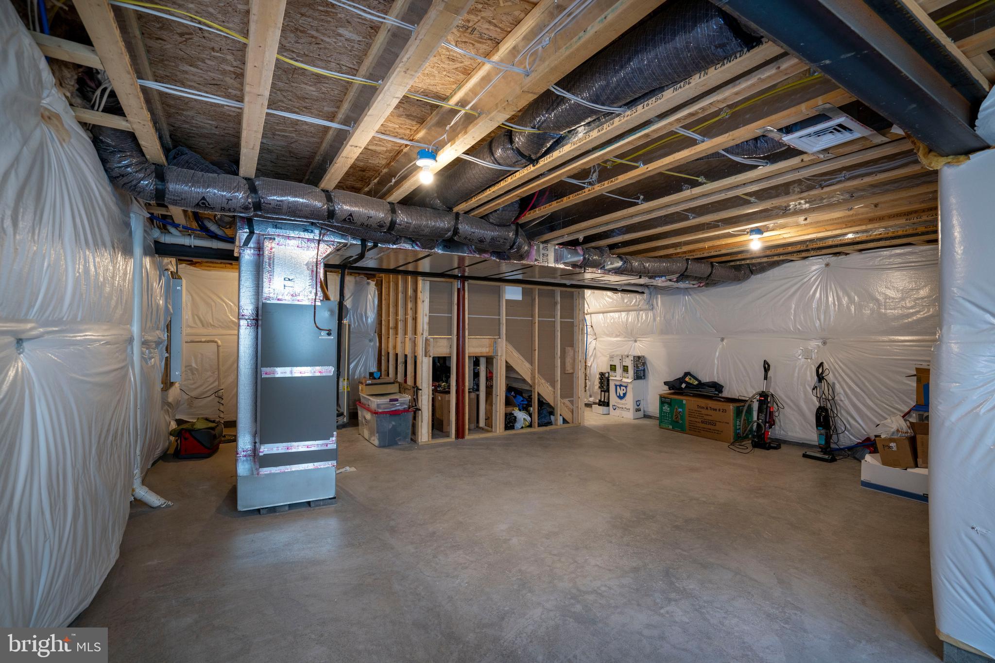 COLONIAL HILLS - Residential